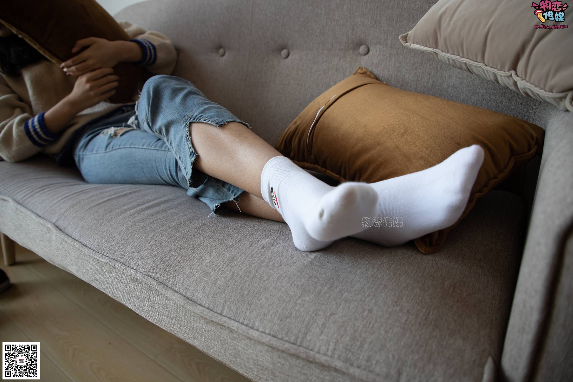 图片[114]-物恋传媒 No.080 雯雯-牛仔裤搭配匡威高帮帆布鞋 [141P] – 速更版-美库