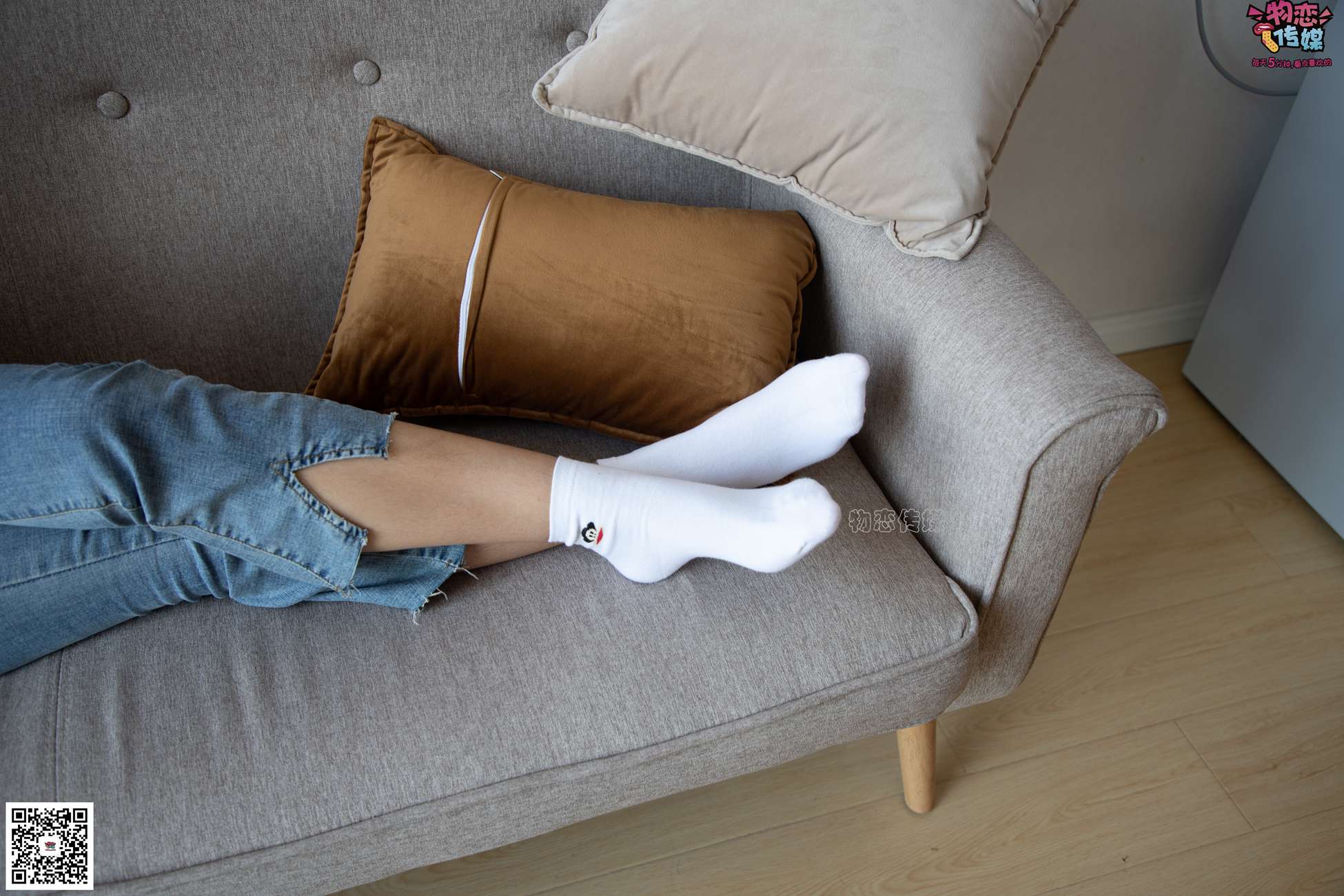 图片[116]-物恋传媒 No.080 雯雯-牛仔裤搭配匡威高帮帆布鞋 [141P] – 速更版-美库
