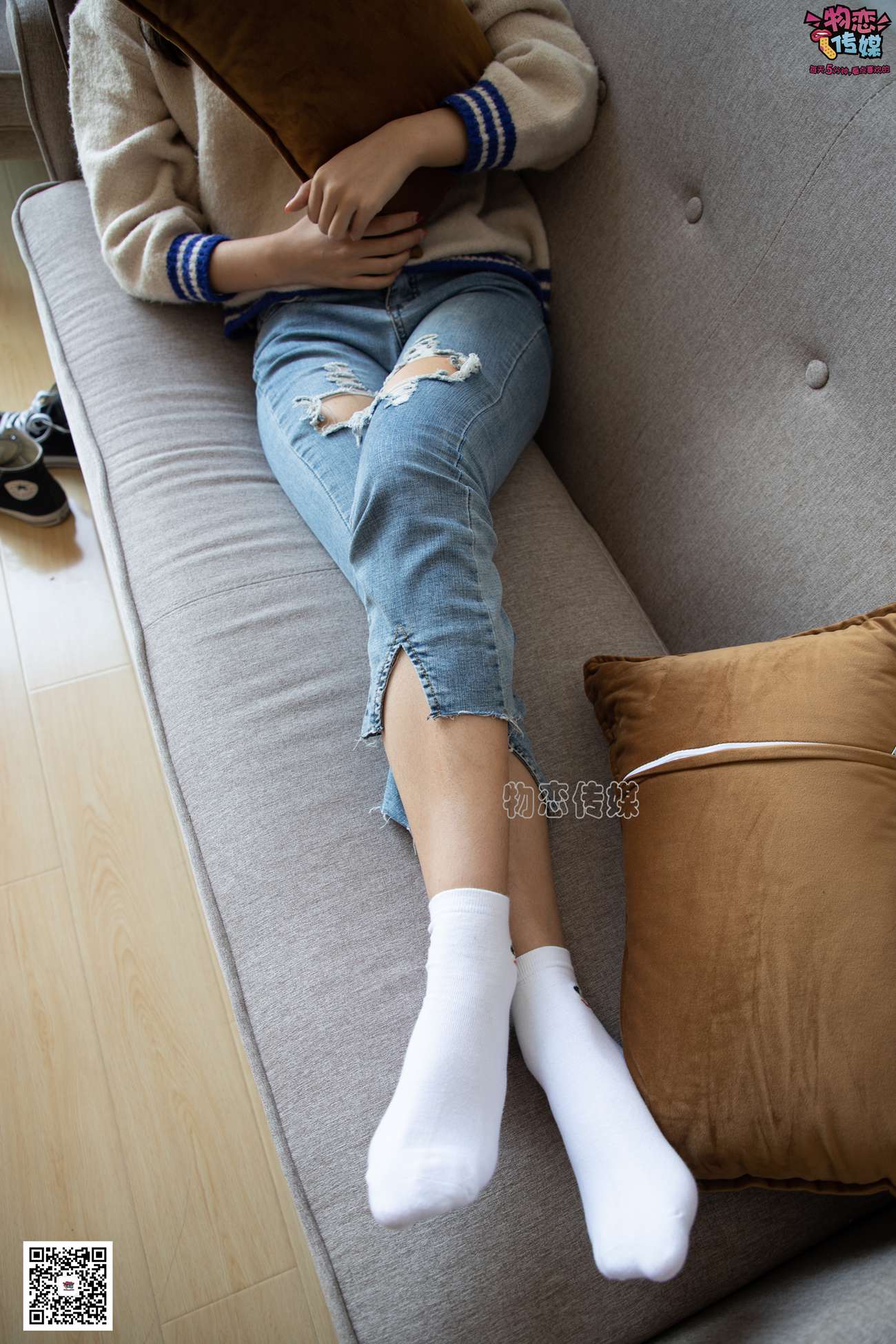 图片[117]-物恋传媒 No.080 雯雯-牛仔裤搭配匡威高帮帆布鞋 [141P] – 速更版-美库