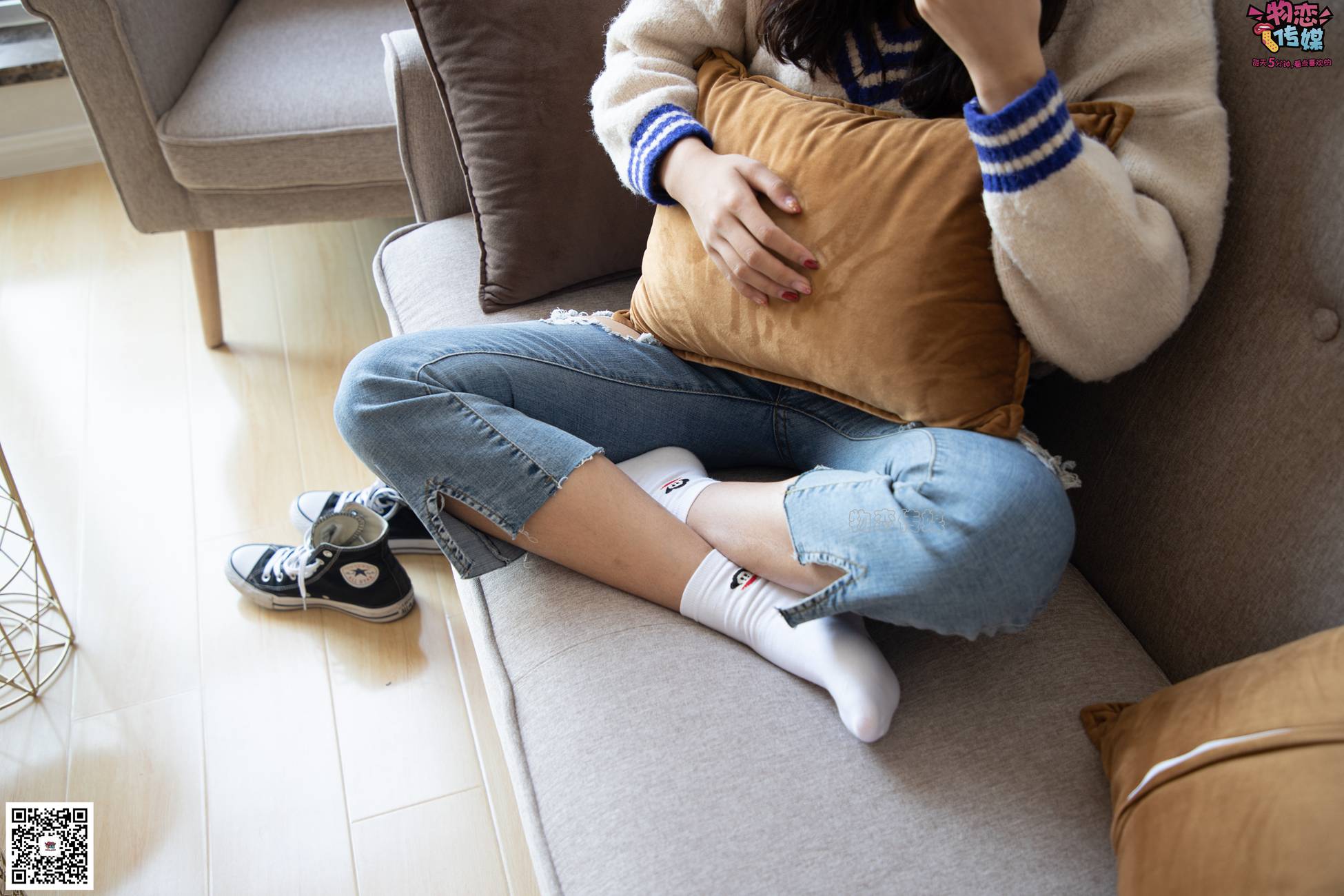 图片[120]-物恋传媒 No.080 雯雯-牛仔裤搭配匡威高帮帆布鞋 [141P] – 速更版-美库