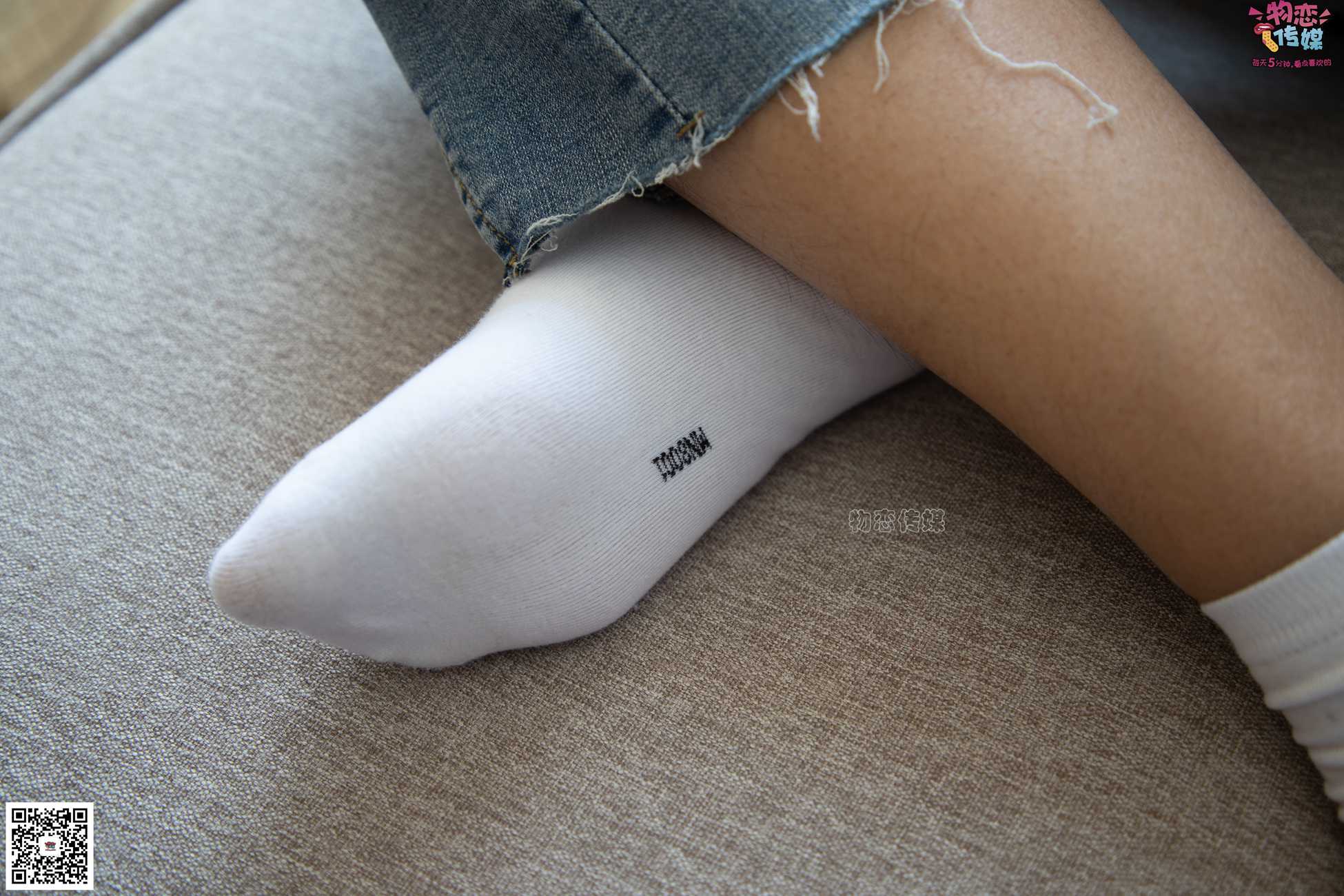图片[129]-物恋传媒 No.080 雯雯-牛仔裤搭配匡威高帮帆布鞋 [141P] – 速更版-美库