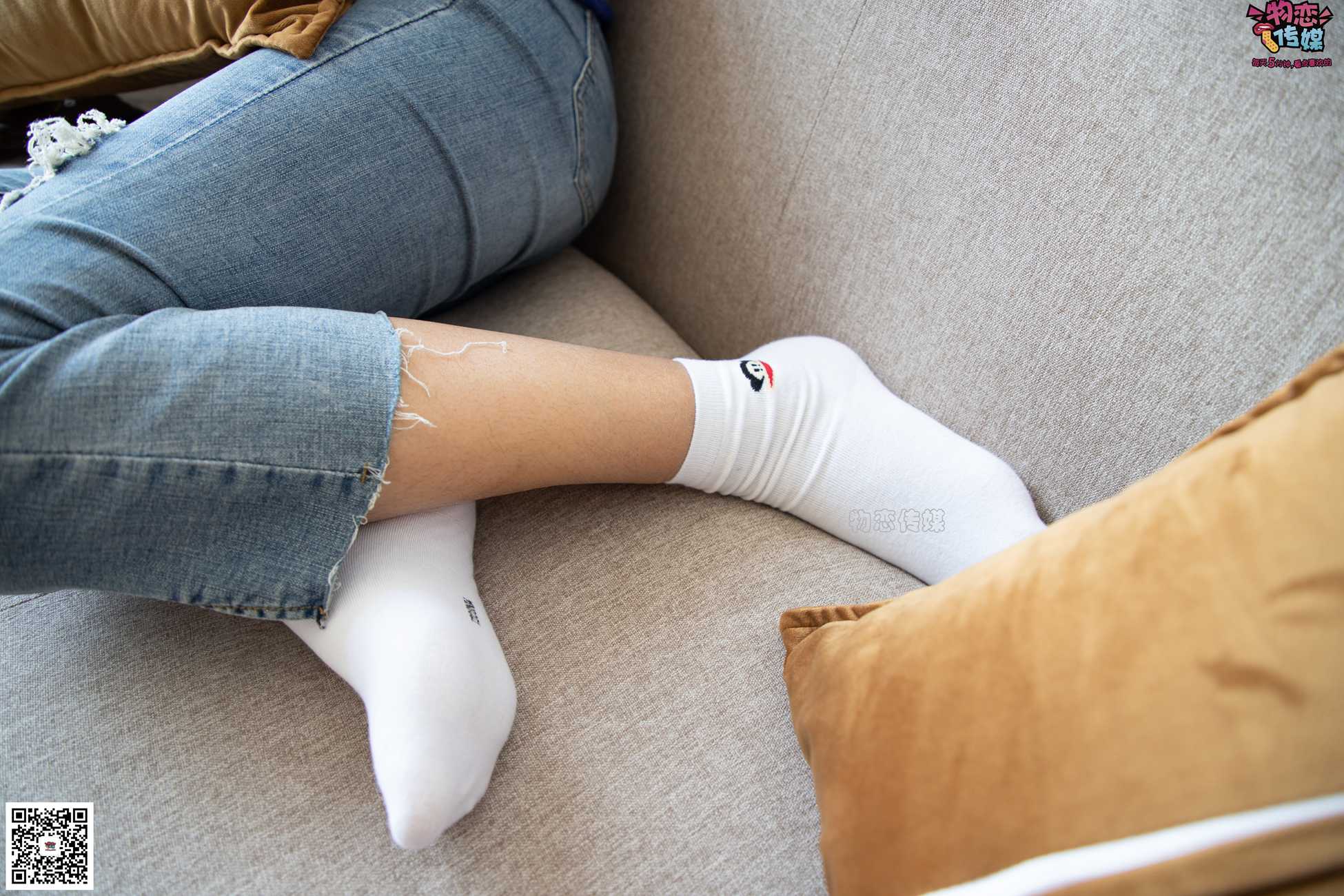 图片[131]-物恋传媒 No.080 雯雯-牛仔裤搭配匡威高帮帆布鞋 [141P] – 速更版-美库
