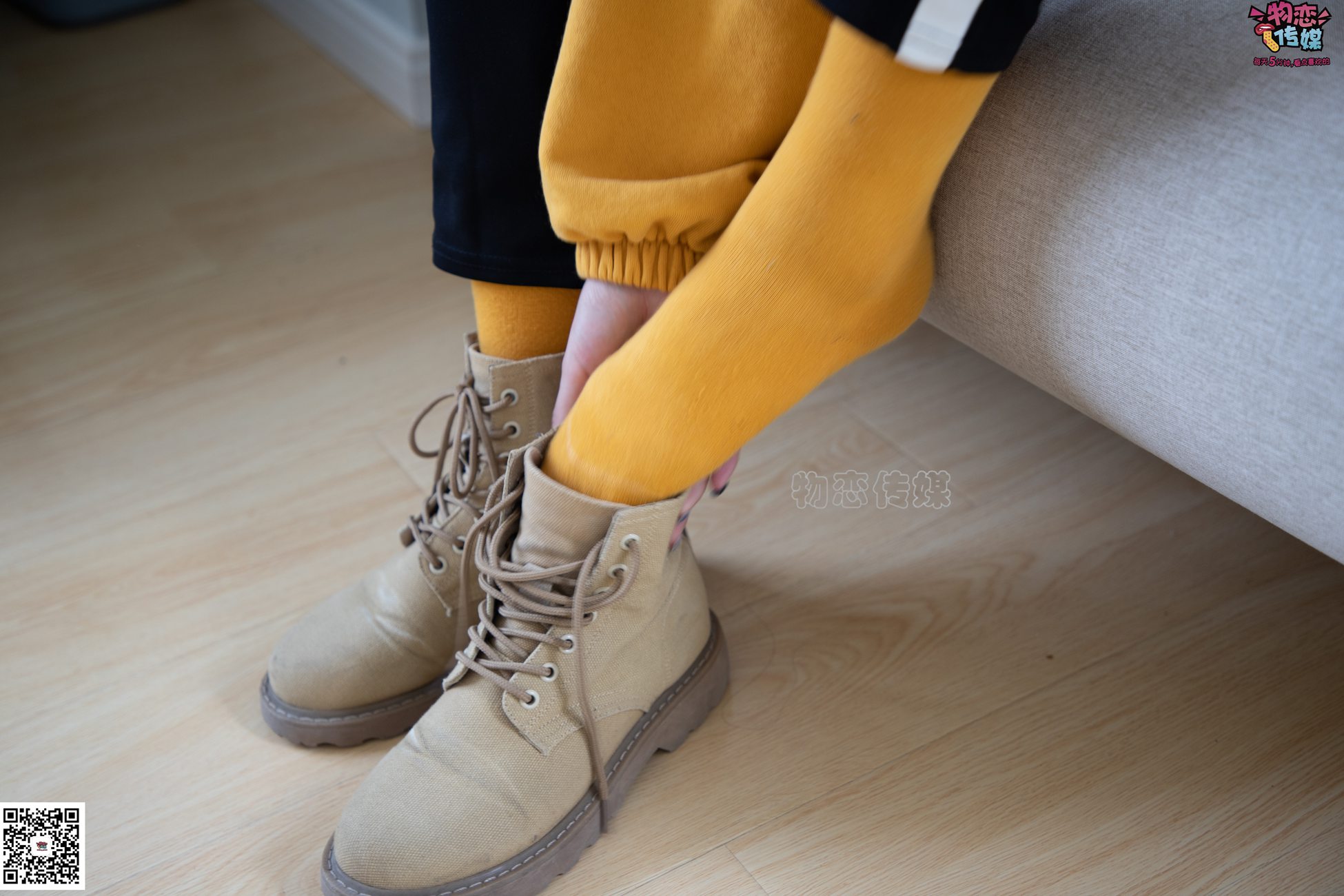 图片[20]-物恋传媒 NO.083 思薇 暖黄色棉袜与马丁靴 [142P] – 速更版-美库