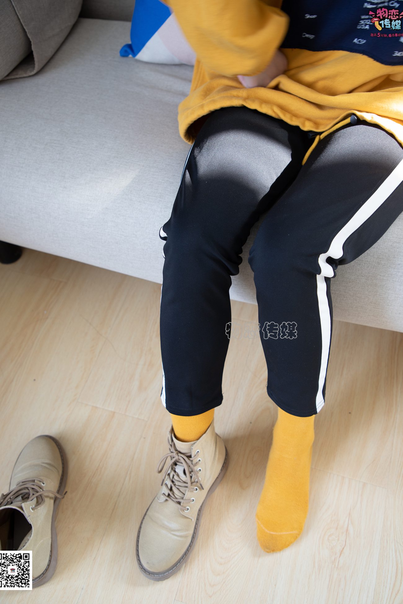 图片[24]-物恋传媒 NO.083 思薇 暖黄色棉袜与马丁靴 [142P] – 速更版-美库