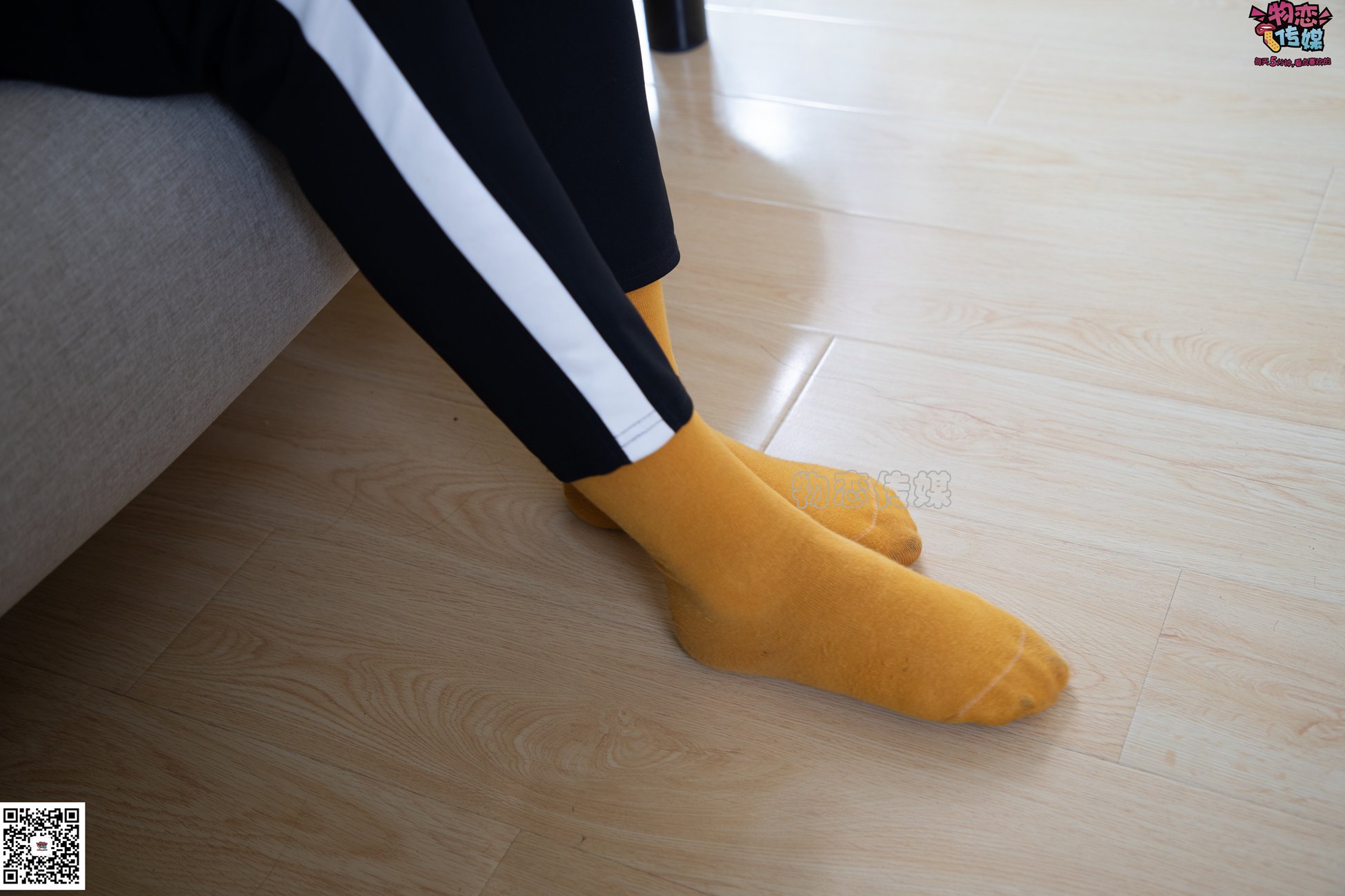 图片[34]-物恋传媒 NO.083 思薇 暖黄色棉袜与马丁靴 [142P] – 速更版-美库