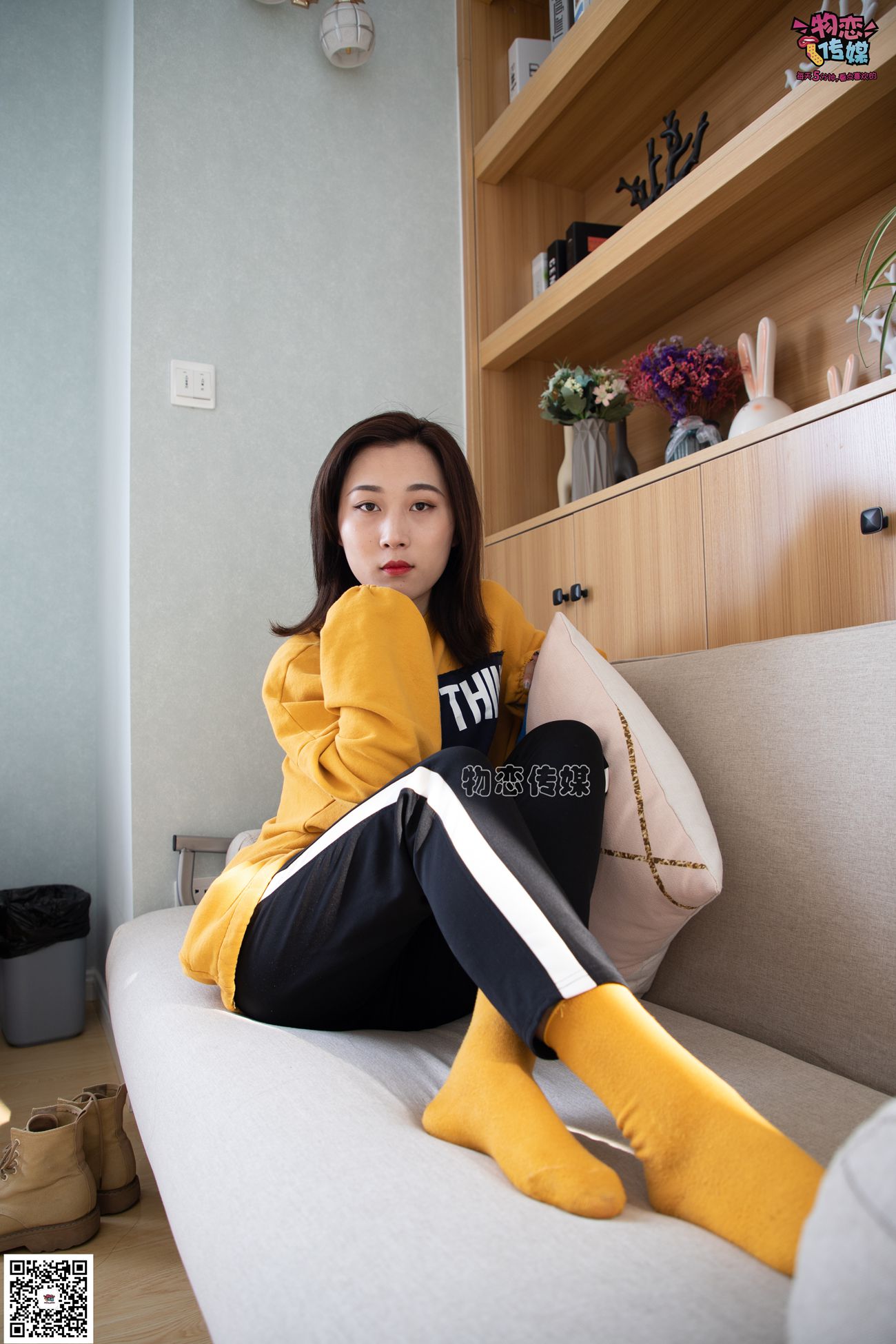图片[59]-物恋传媒 NO.083 思薇 暖黄色棉袜与马丁靴 [142P] – 速更版-美库
