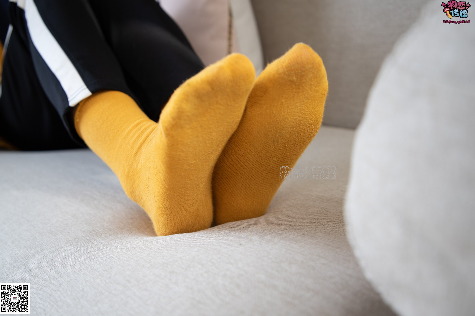 图片[70]-物恋传媒 NO.083 思薇 暖黄色棉袜与马丁靴 [142P] – 速更版-美库