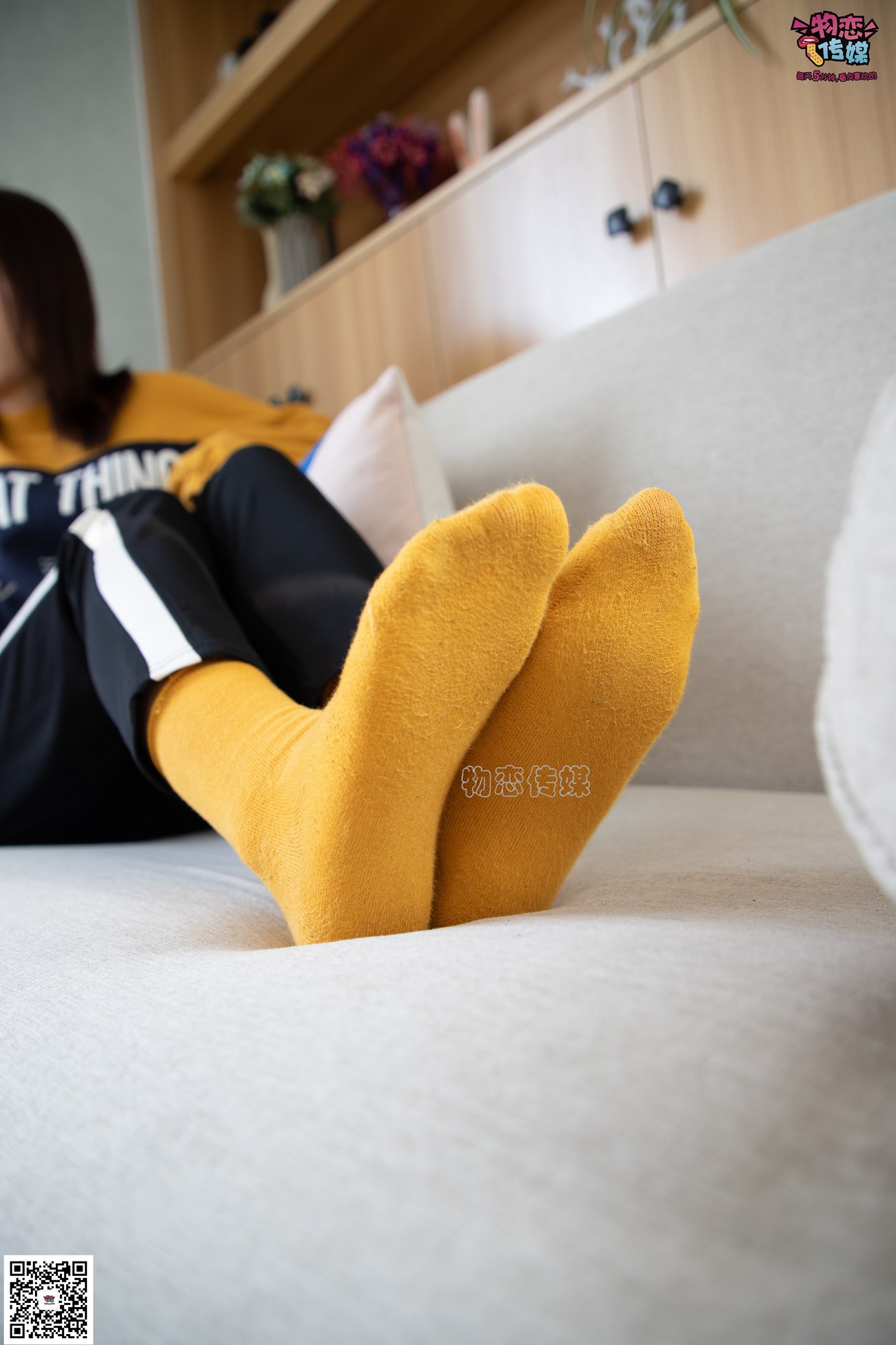 图片[73]-物恋传媒 NO.083 思薇 暖黄色棉袜与马丁靴 [142P] – 速更版-美库