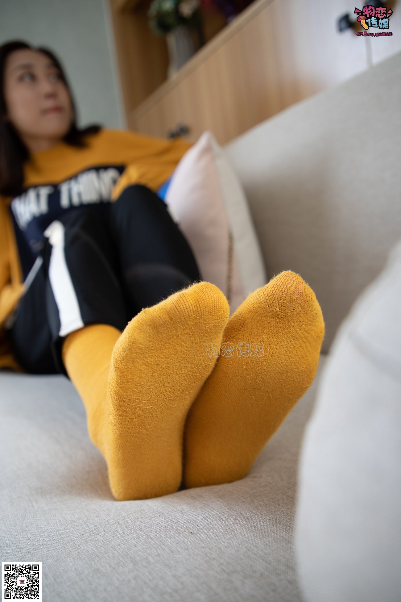 图片[75]-物恋传媒 NO.083 思薇 暖黄色棉袜与马丁靴 [142P] – 速更版-美库