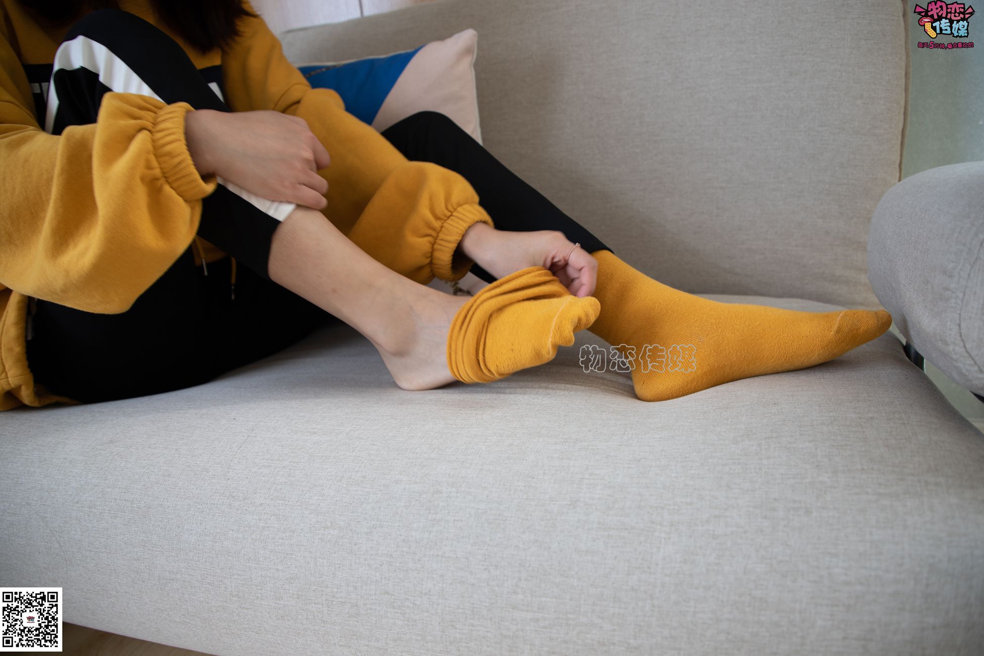 图片[89]-物恋传媒 NO.083 思薇 暖黄色棉袜与马丁靴 [142P] – 速更版-美库