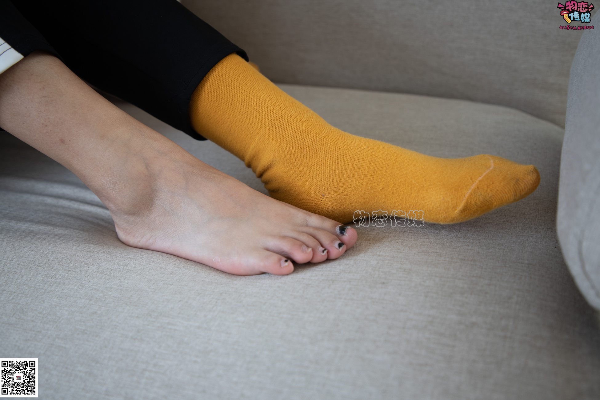 图片[92]-物恋传媒 NO.083 思薇 暖黄色棉袜与马丁靴 [142P] – 速更版-美库
