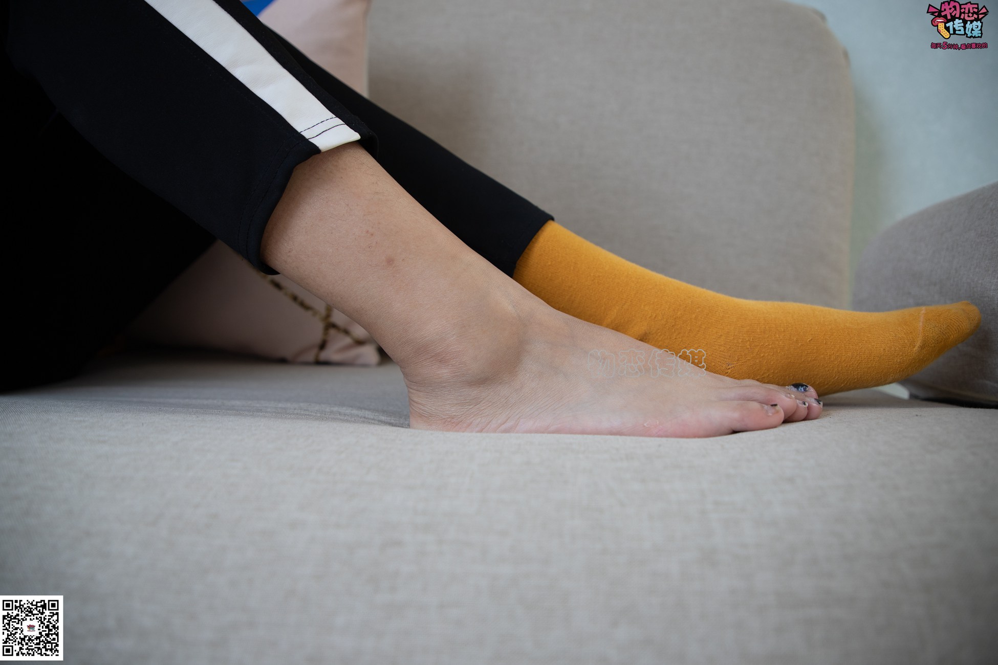 图片[95]-物恋传媒 NO.083 思薇 暖黄色棉袜与马丁靴 [142P] – 速更版-美库