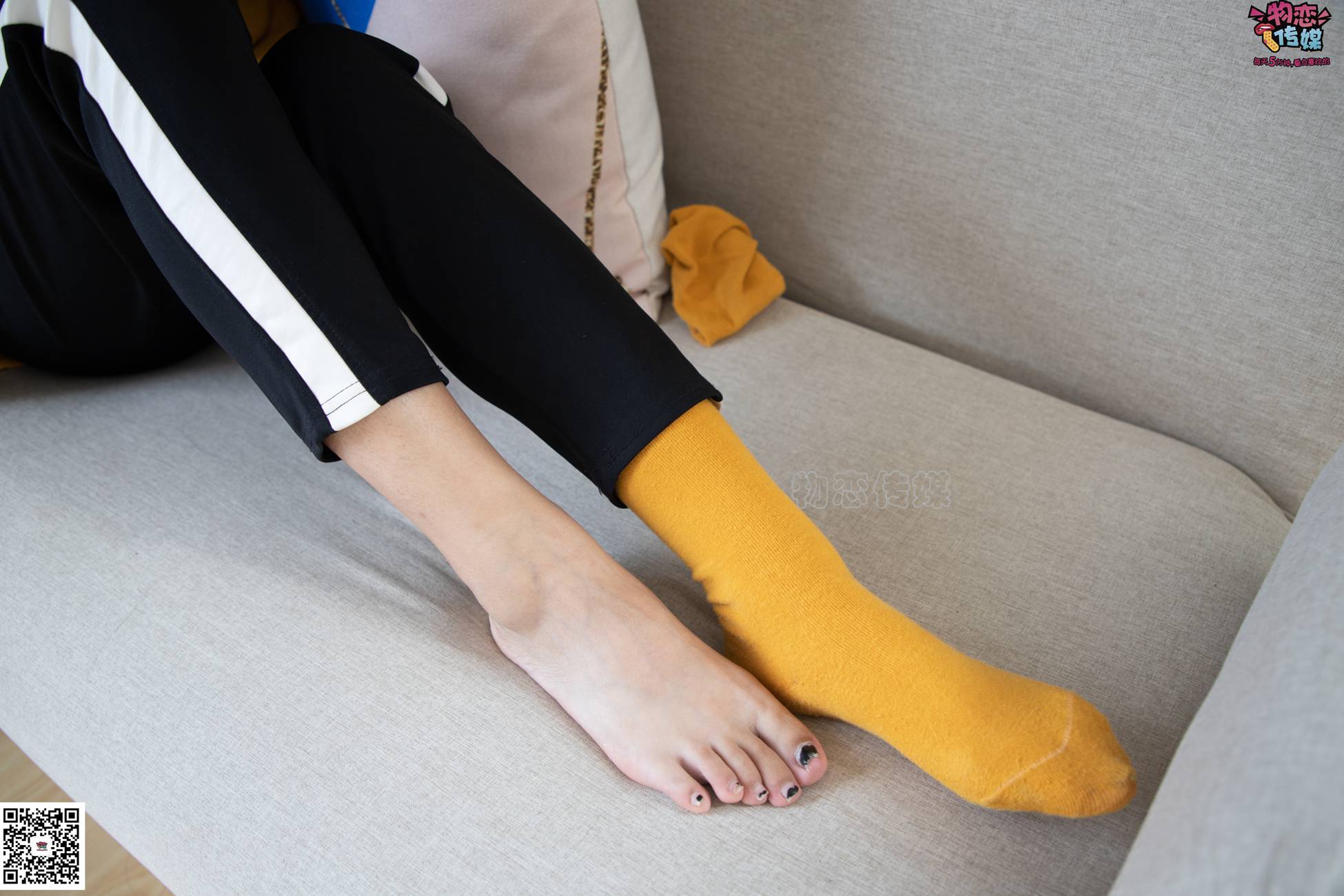 图片[100]-物恋传媒 NO.083 思薇 暖黄色棉袜与马丁靴 [142P] – 速更版-美库