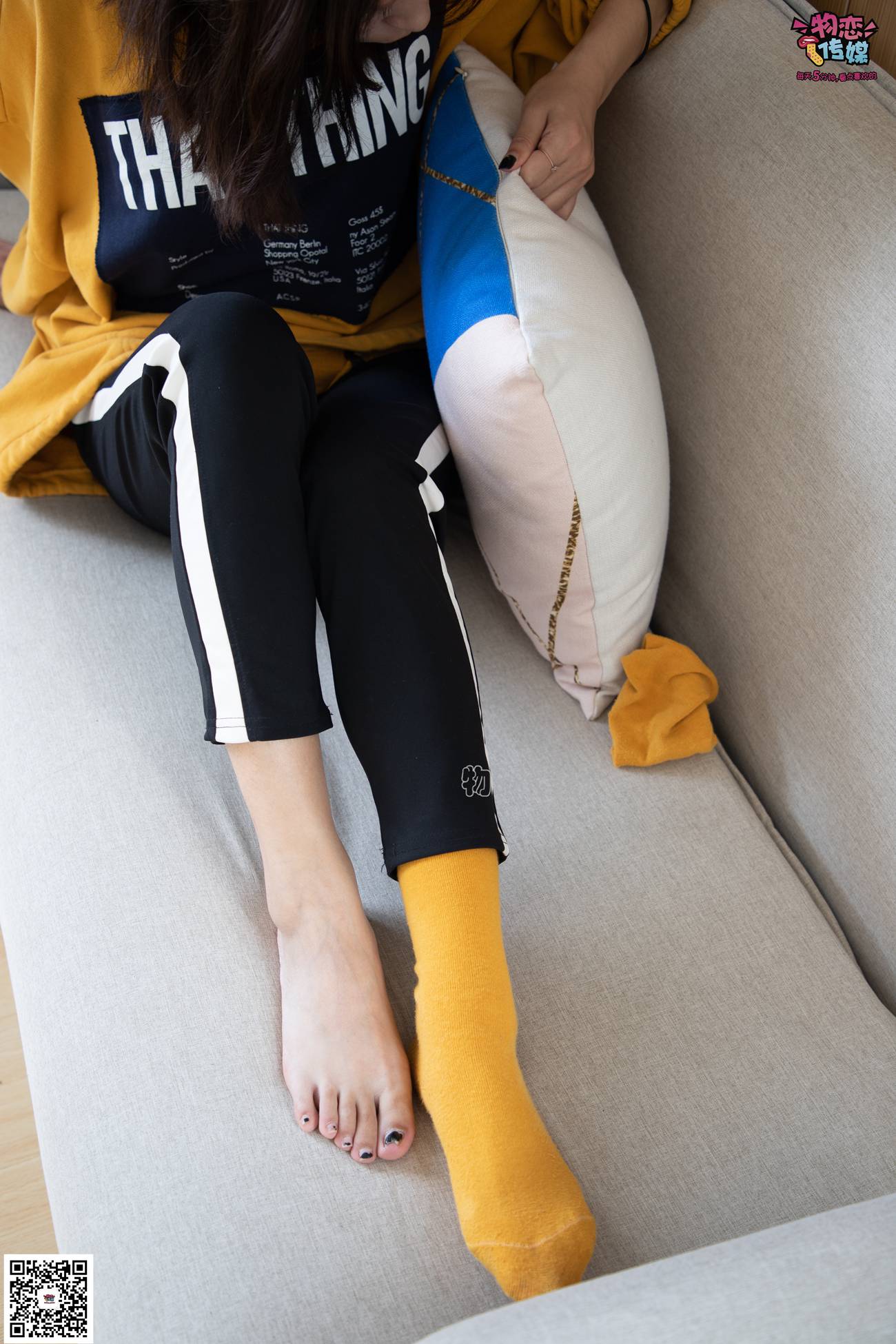 图片[101]-物恋传媒 NO.083 思薇 暖黄色棉袜与马丁靴 [142P] – 速更版-美库
