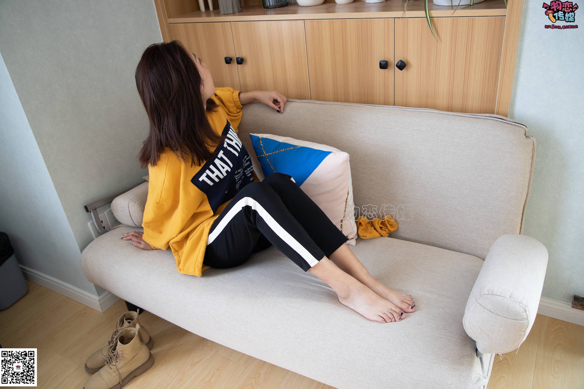 图片[114]-物恋传媒 NO.083 思薇 暖黄色棉袜与马丁靴 [142P] – 速更版-美库