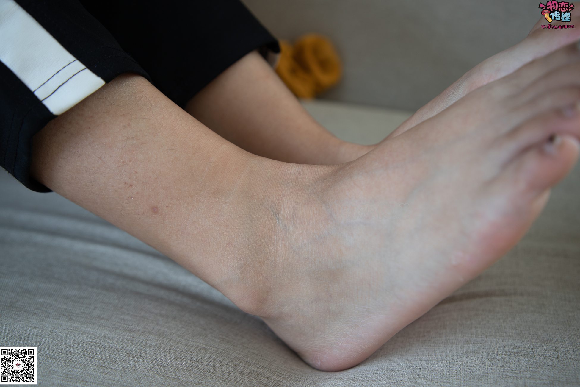图片[124]-物恋传媒 NO.083 思薇 暖黄色棉袜与马丁靴 [142P] – 速更版-美库