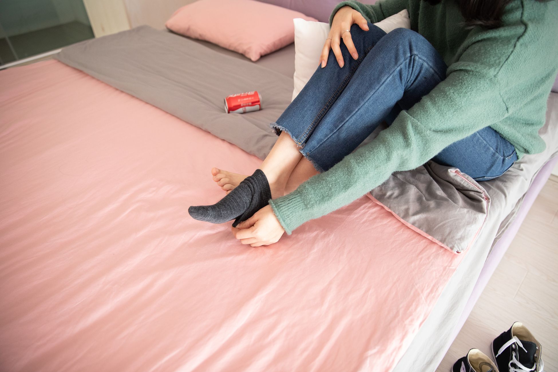 图片[95]-物恋传媒 No.093 落落-喂，放学以后学校对面奶茶店等你 [180P] – 速更版-美库