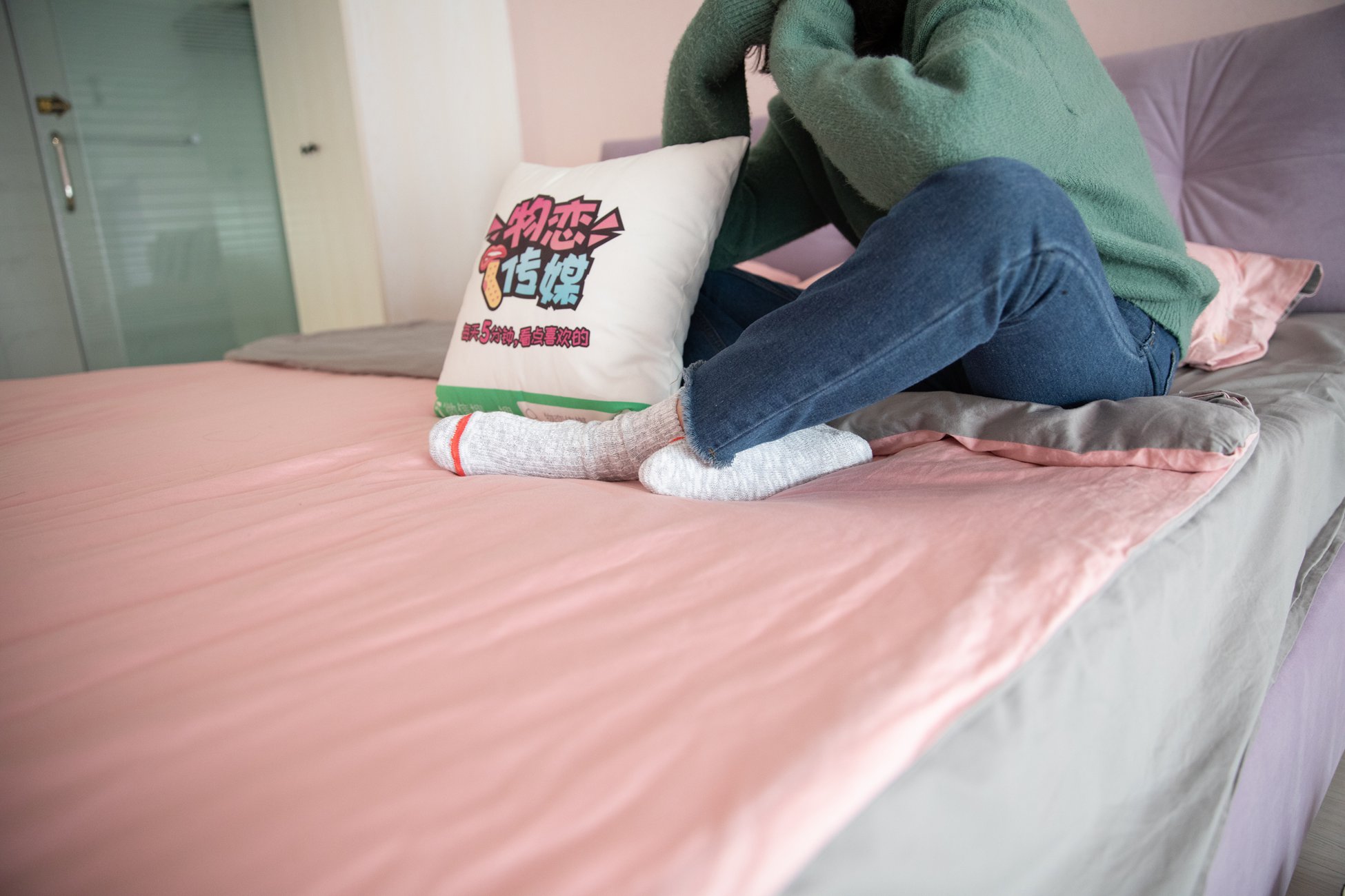 图片[139]-物恋传媒 No.093 落落-喂，放学以后学校对面奶茶店等你 [180P] – 速更版-美库