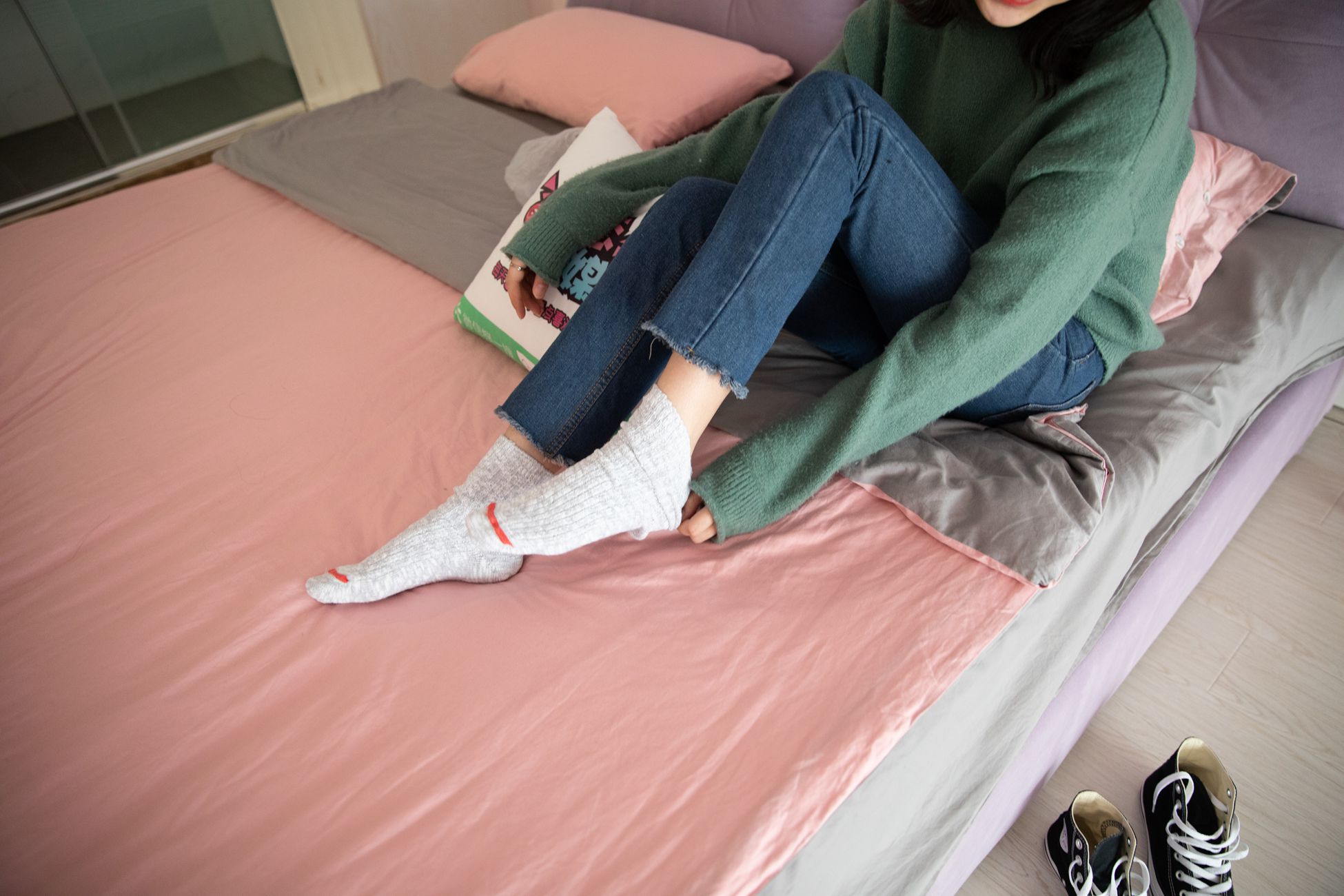 图片[141]-物恋传媒 No.093 落落-喂，放学以后学校对面奶茶店等你 [180P] – 速更版-美库