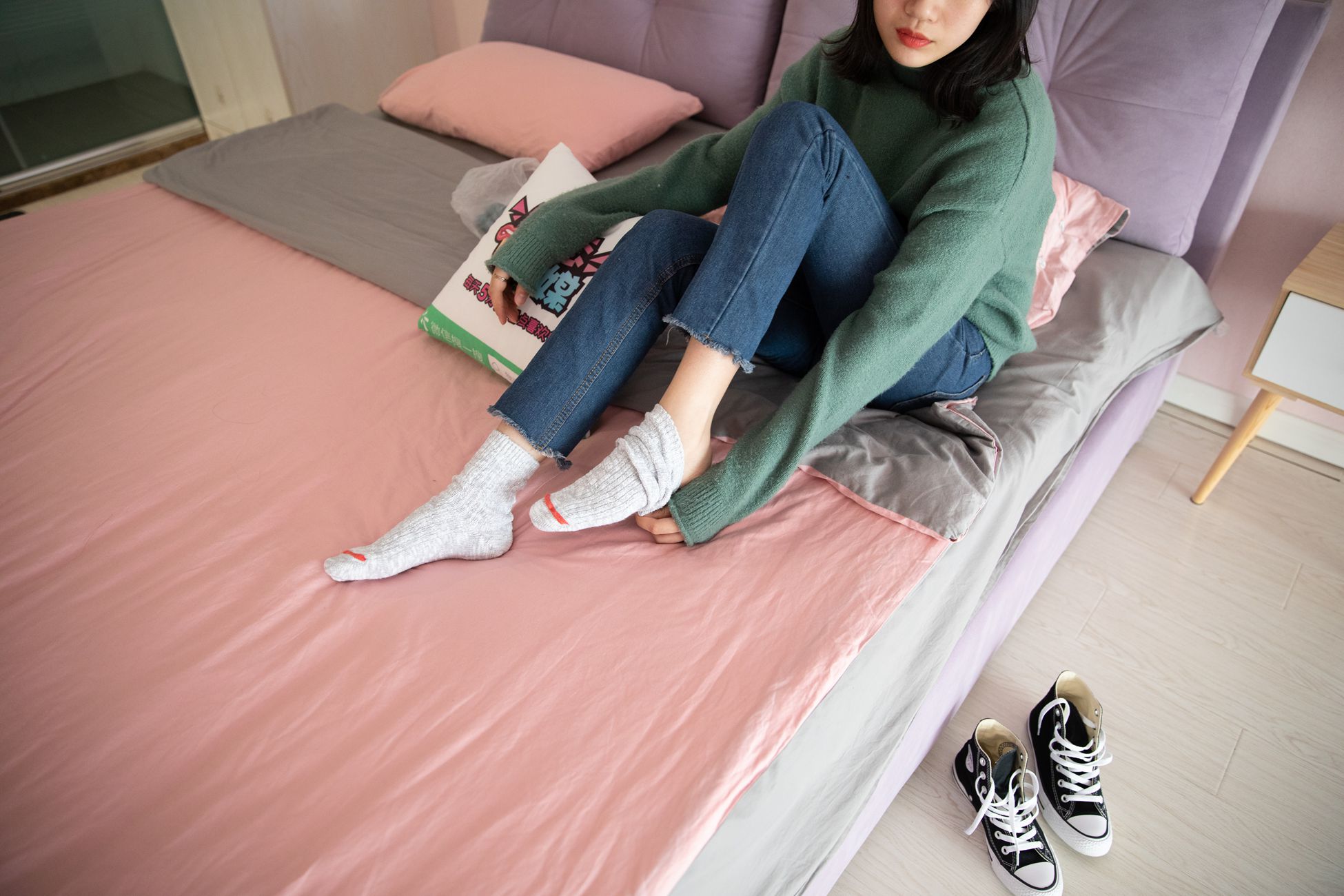 图片[143]-物恋传媒 No.093 落落-喂，放学以后学校对面奶茶店等你 [180P] – 速更版-美库