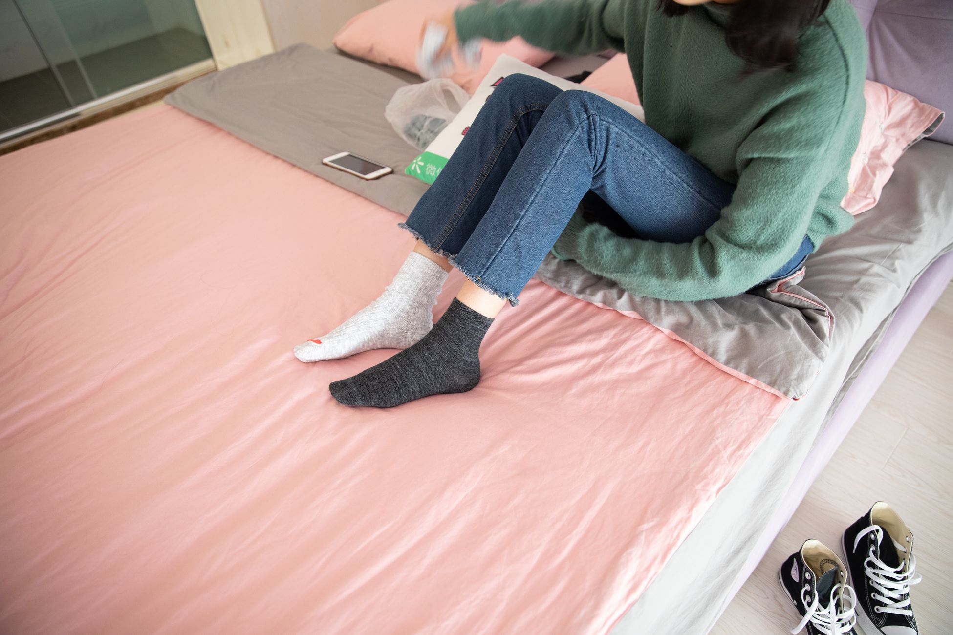 图片[146]-物恋传媒 No.093 落落-喂，放学以后学校对面奶茶店等你 [180P] – 速更版-美库