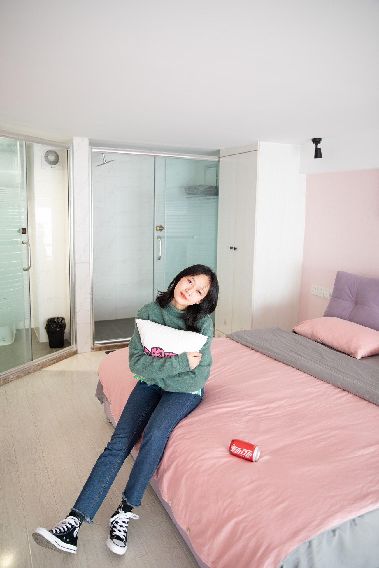 图片[172]-物恋传媒 No.093 落落-喂，放学以后学校对面奶茶店等你 [180P] – 速更版-美库