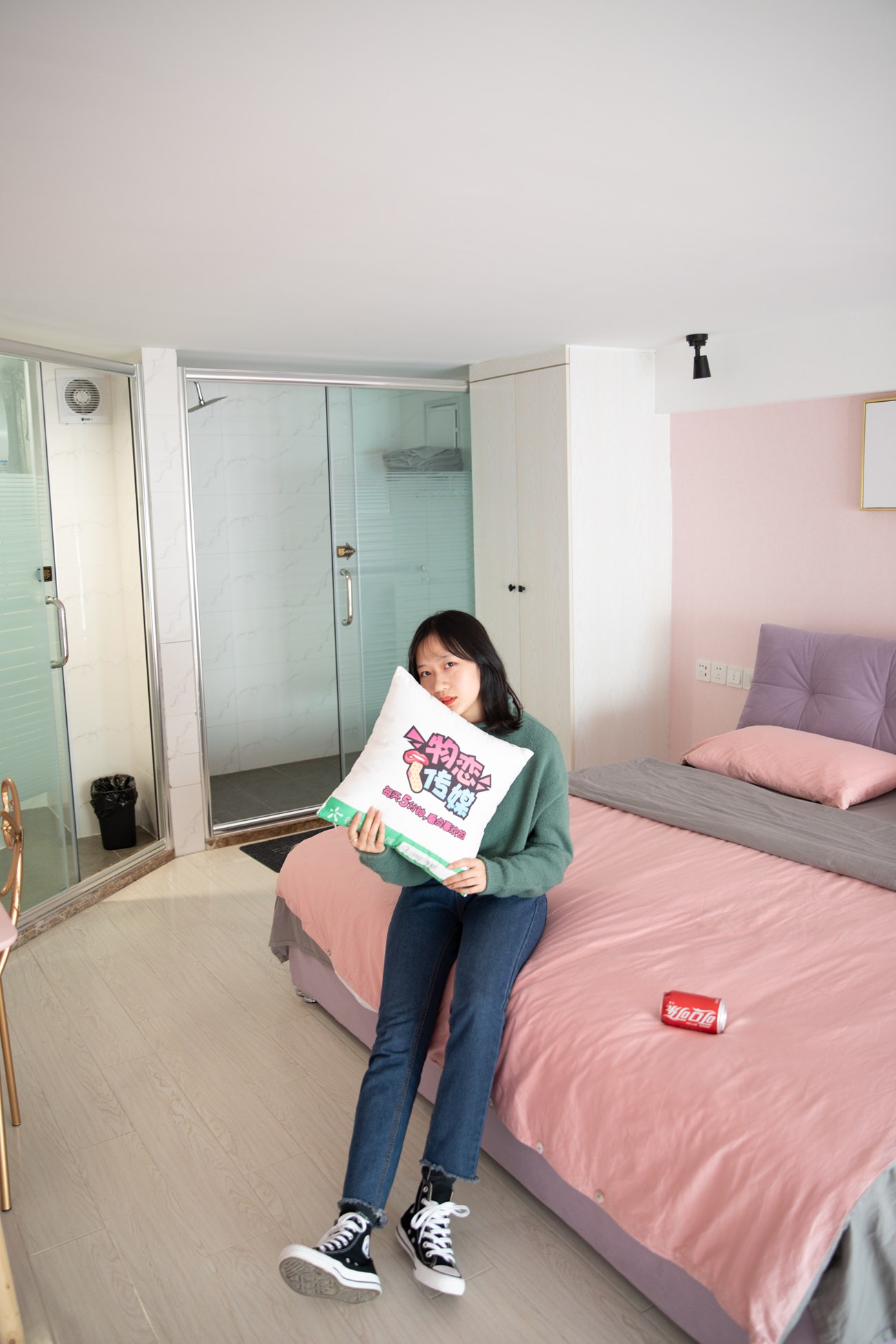 图片[174]-物恋传媒 No.093 落落-喂，放学以后学校对面奶茶店等你 [180P] – 速更版-美库