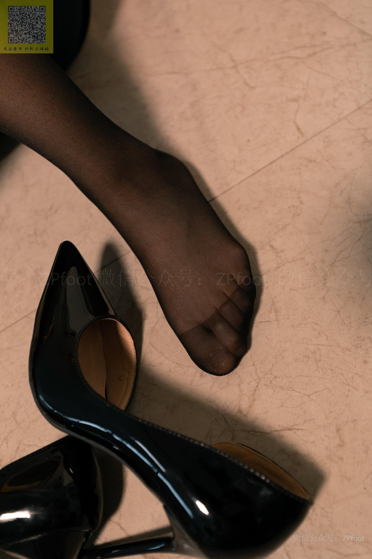 图片[45]-[LSS山茶摄影] NO.302 黑丝美腿小解解 [54P] – 速更版-美库