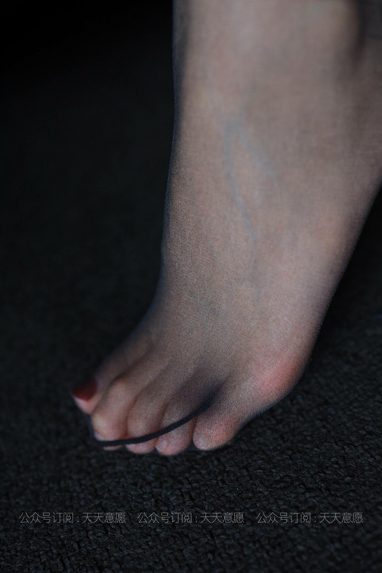 图片[65]-[IESS异思趣向] 2021.05.13 丝享家 802：羽西《沙发上的黑丝》[90P] – 速更版-美库