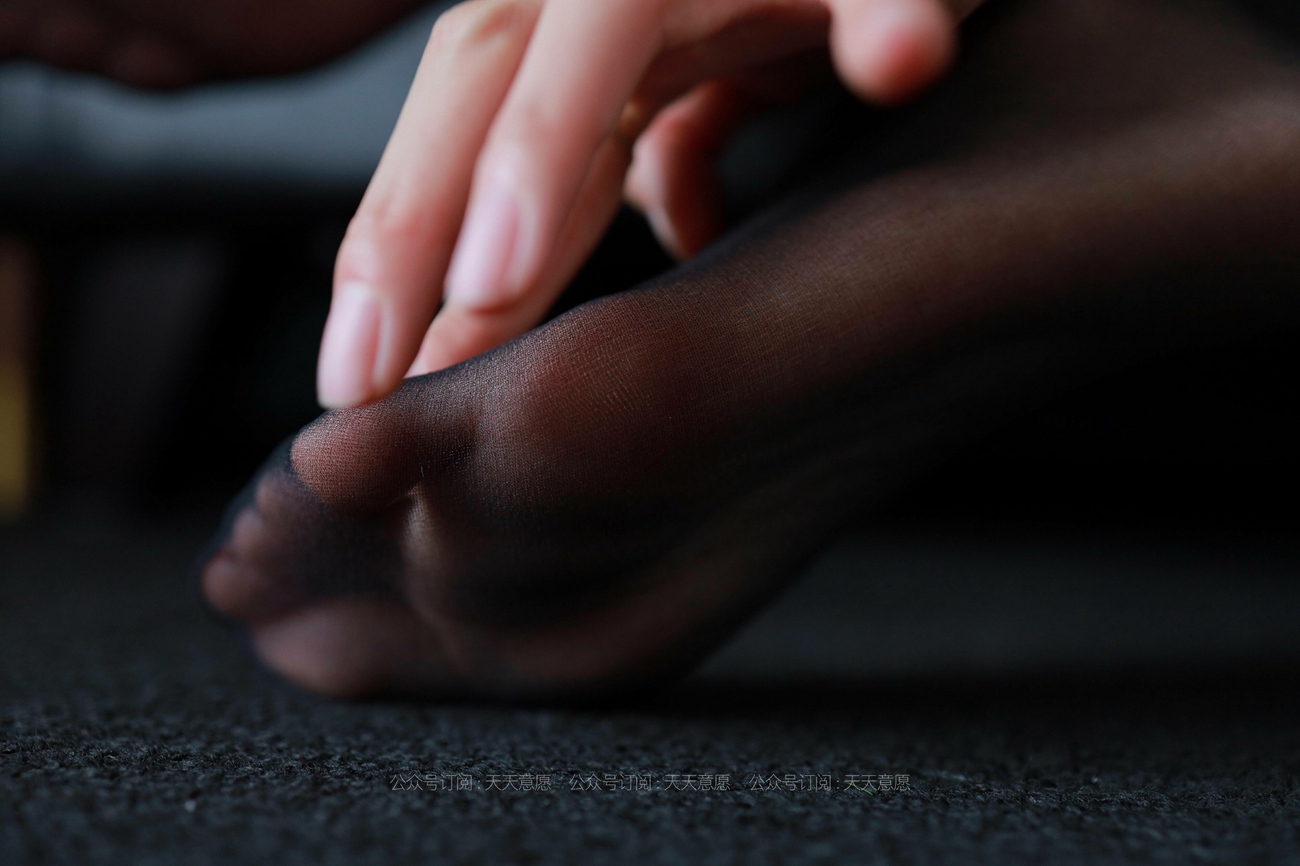 图片[77]-[IESS异思趣向] 2021.05.13 丝享家 802：羽西《沙发上的黑丝》[90P] – 速更版-美库