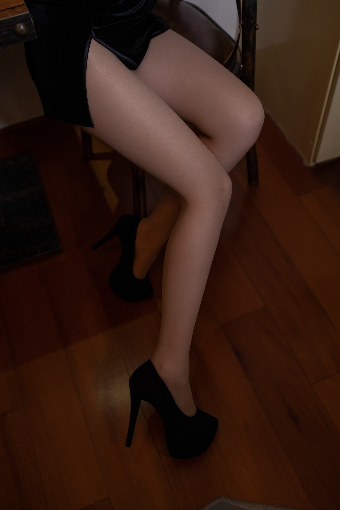 图片[7]-疯猫ss 肉丝黑旗袍 [40P] – 速更版-美库