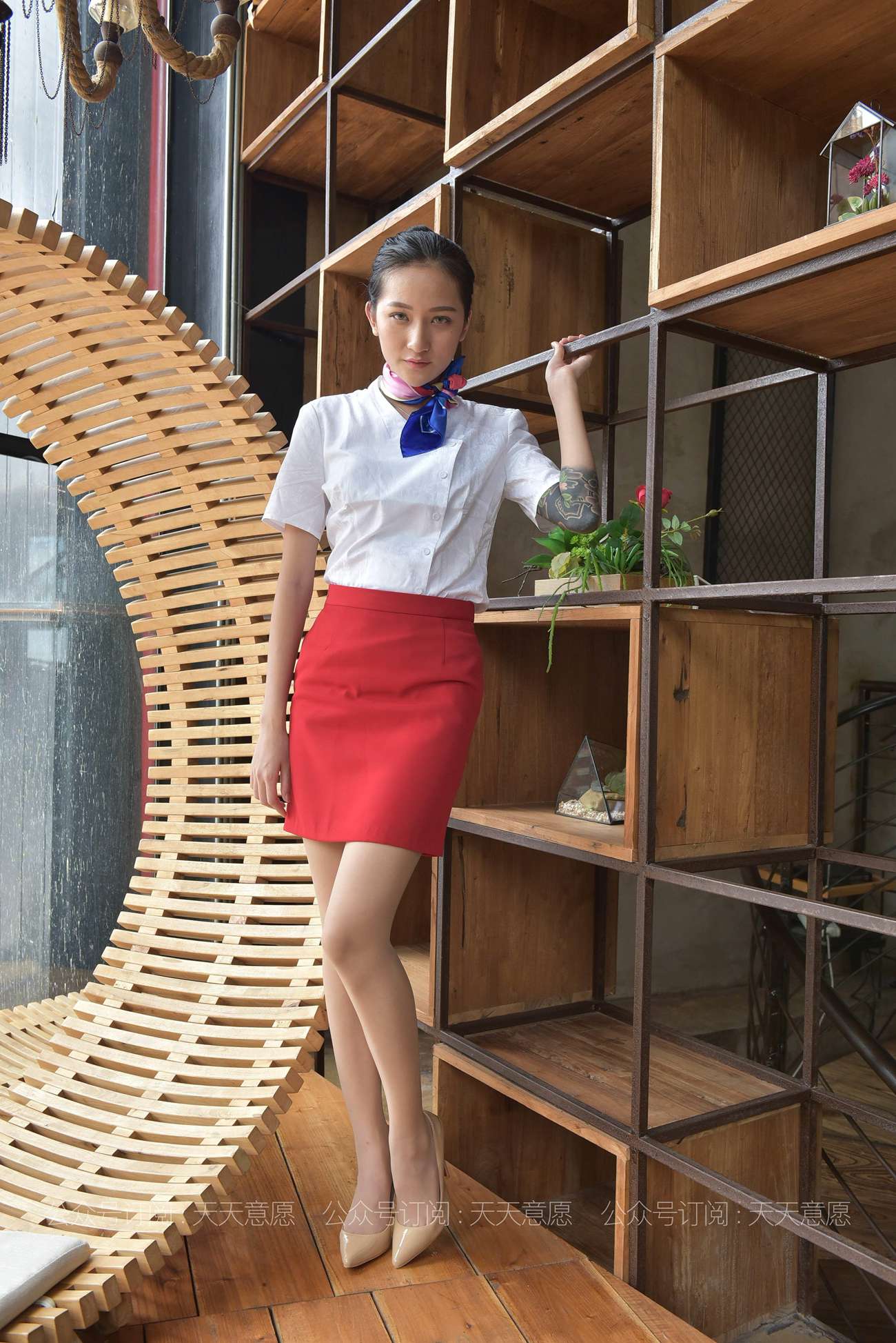 图片[45]-[IESS异思趣向] 2021.05.14 丝享家 803：潇潇《红裙职业装展示》[88P] – 速更版-美库