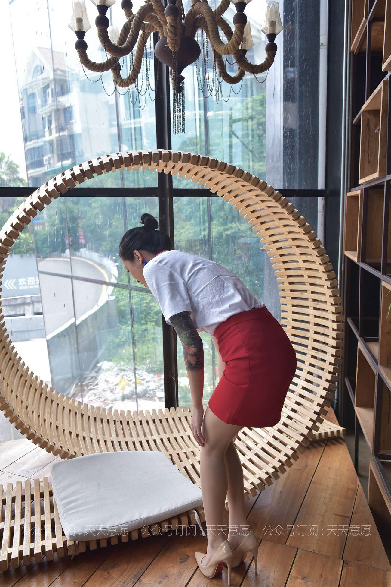 图片[51]-[IESS异思趣向] 2021.05.14 丝享家 803：潇潇《红裙职业装展示》[88P] – 速更版-美库