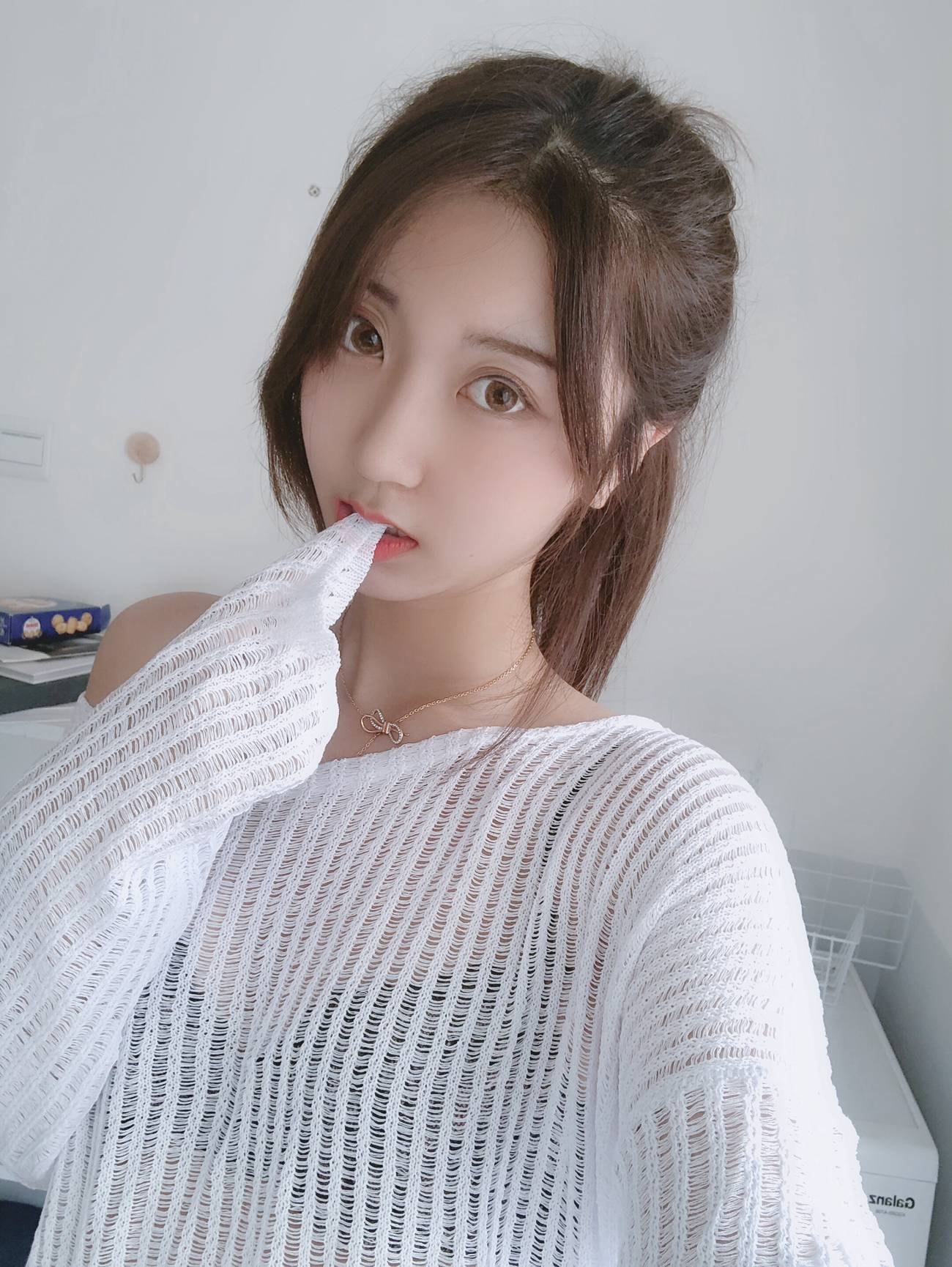 图片[12]-黑川 白色洞洞毛衣 [50P] – 速更版-美库