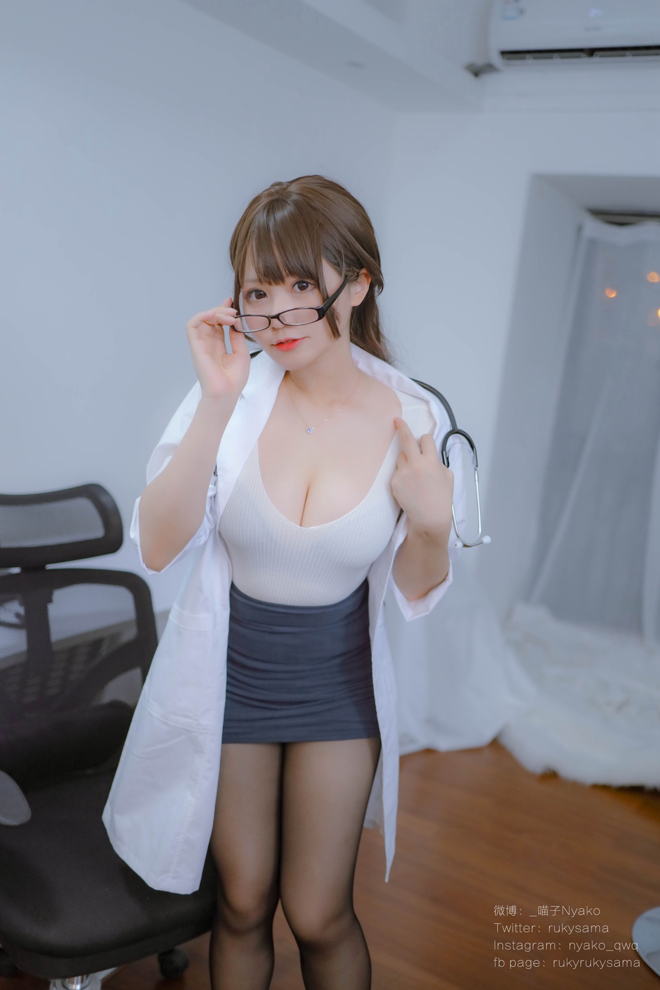 图片[103]-Nyako喵子 – 秘密病栋[130P] – 速更版-美库