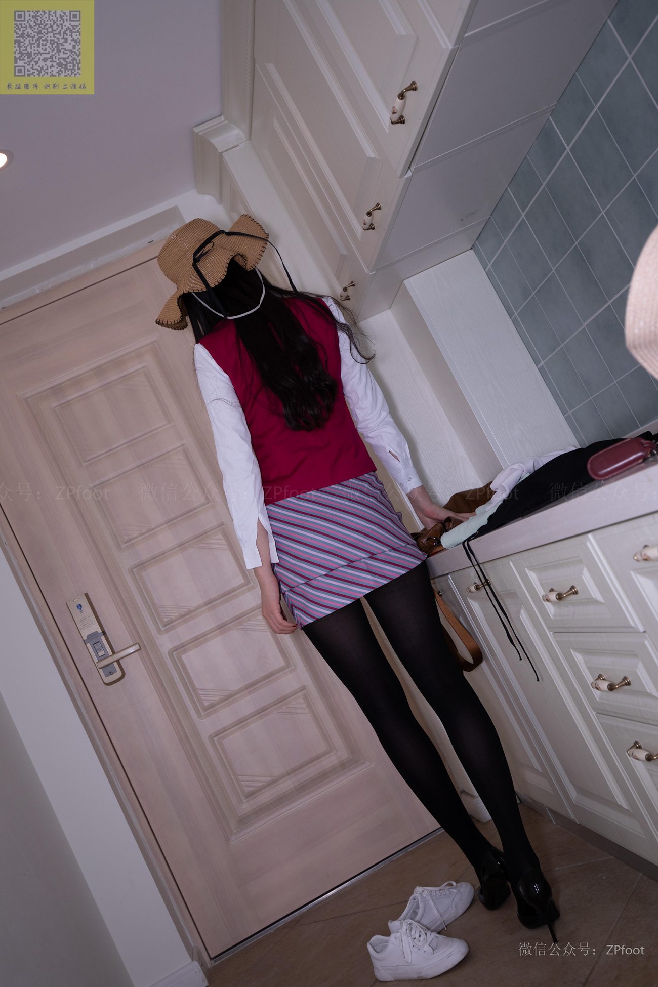 图片[11]-[LSS山茶摄影] NO.303 酸奶掉在丝袜上 [99P] – 速更版-美库