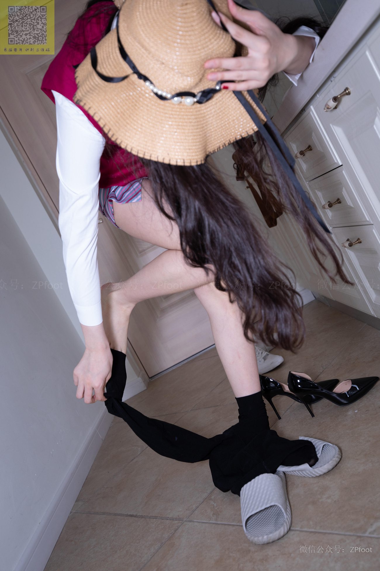 图片[14]-[LSS山茶摄影] NO.303 酸奶掉在丝袜上 [99P] – 速更版-美库