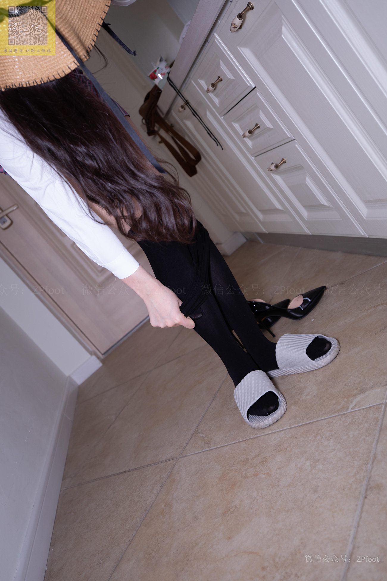 图片[36]-[LSS山茶摄影] NO.303 酸奶掉在丝袜上 [99P] – 速更版-美库