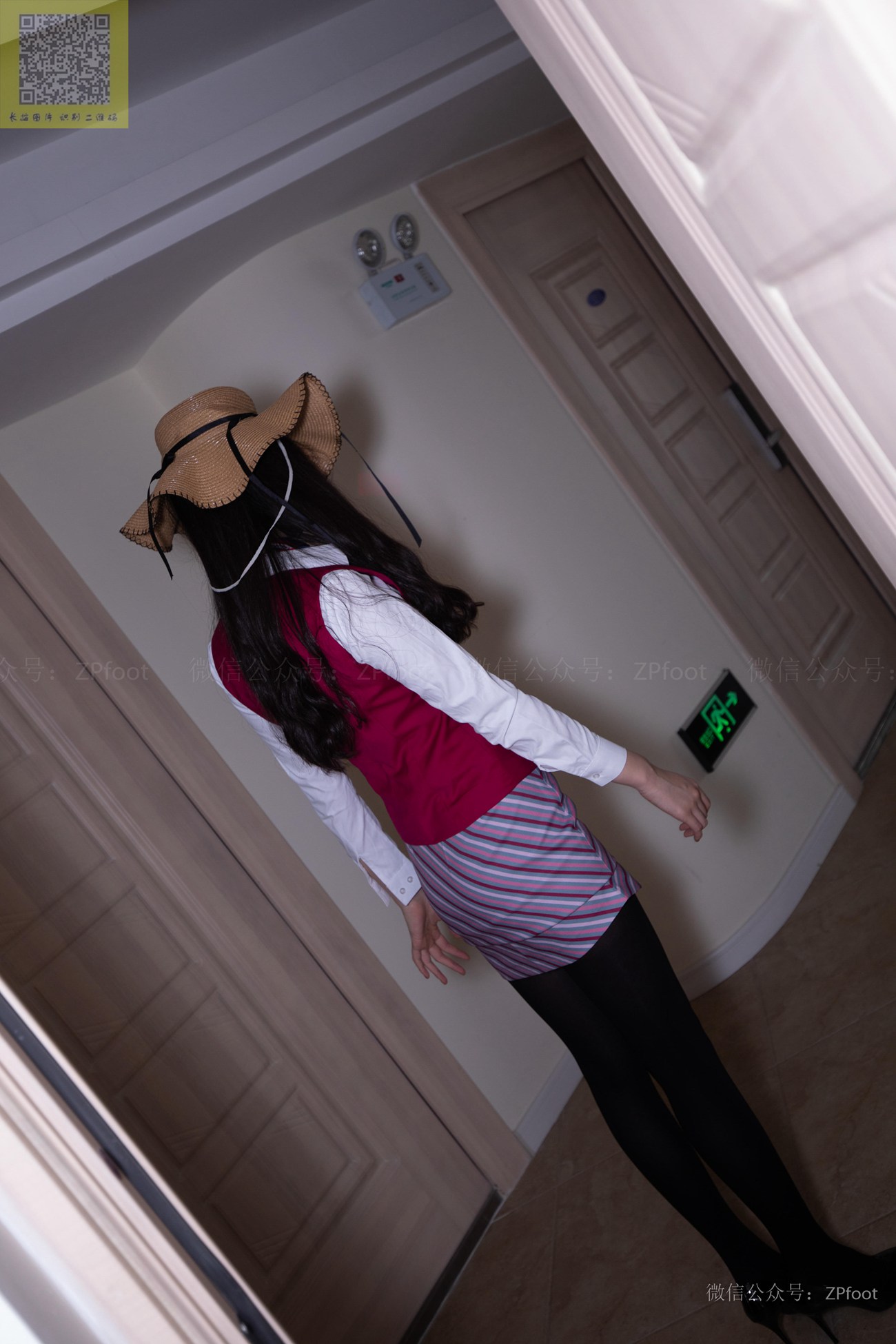 图片[97]-[LSS山茶摄影] NO.303 酸奶掉在丝袜上 [99P] – 速更版-美库