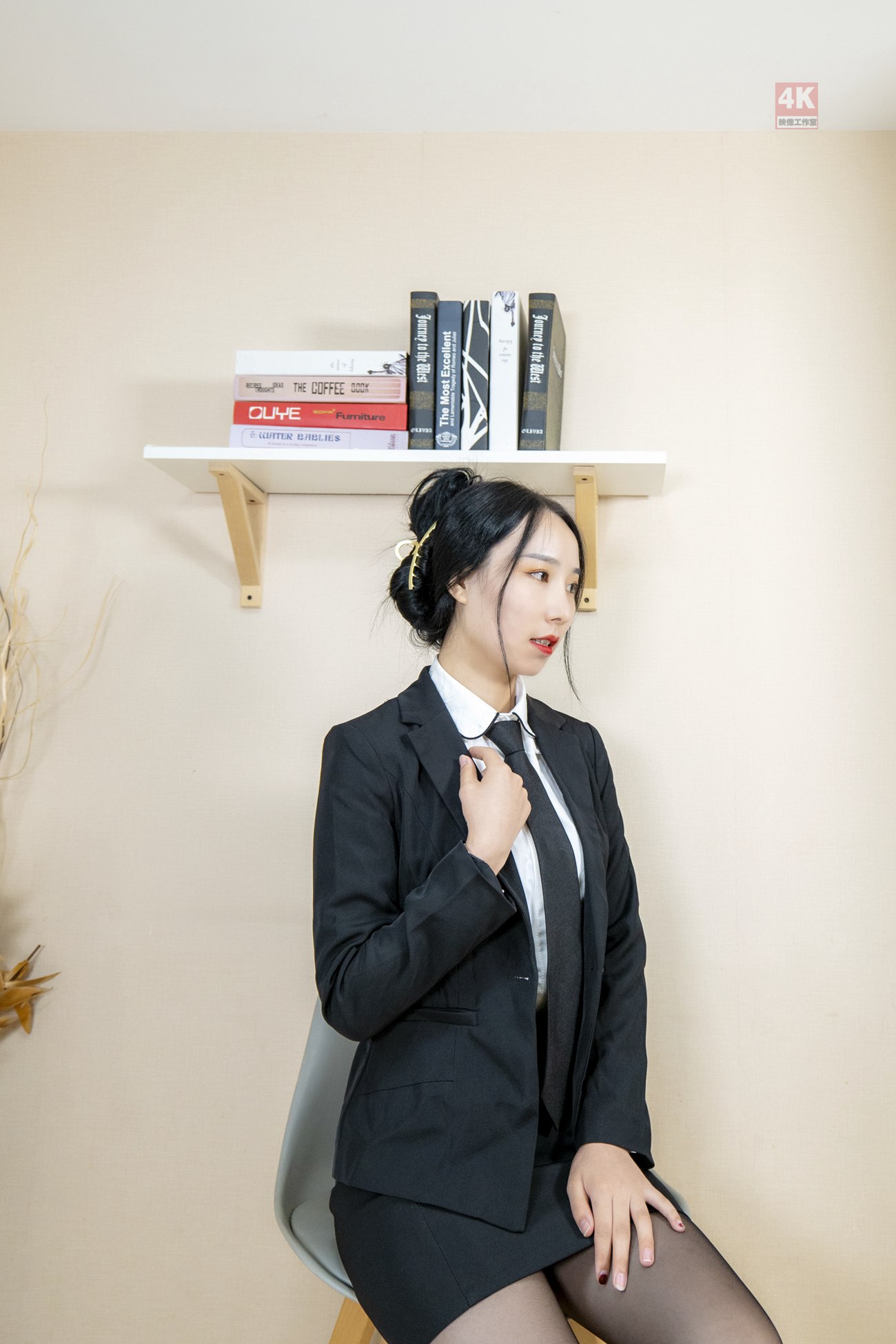 图片[11]-[Ligui丽柜]2021.09.01 《撩拨人的售楼小姐与她的薄丝袜》枫玥[75P] – 速更版-美库