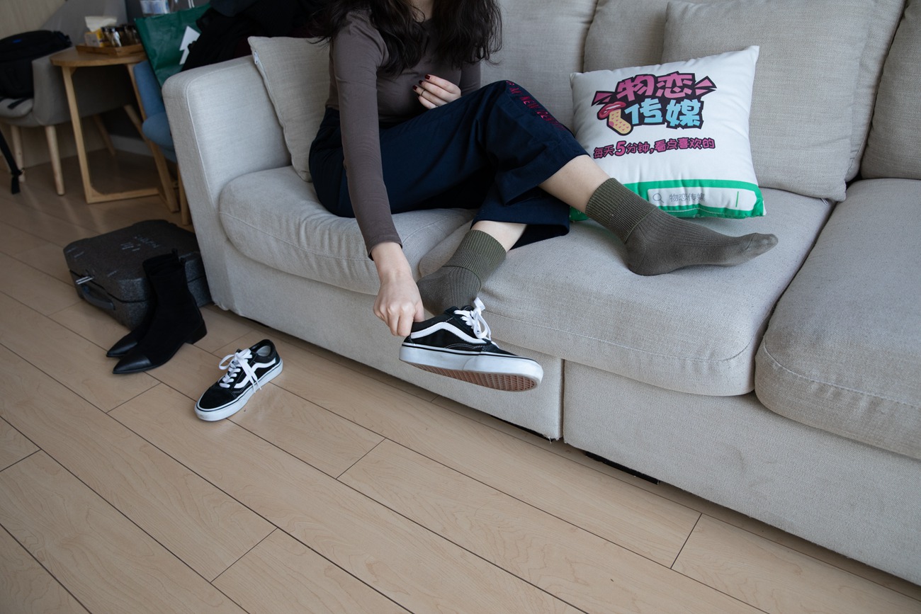 图片[100]-[物恋传媒] NO.099 佳琪-可御可萌-浪漫红唇的温柔 [149P] – 速更版-美库