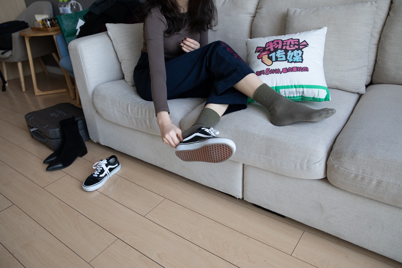 图片[101]-[物恋传媒] NO.099 佳琪-可御可萌-浪漫红唇的温柔 [149P] – 速更版-美库