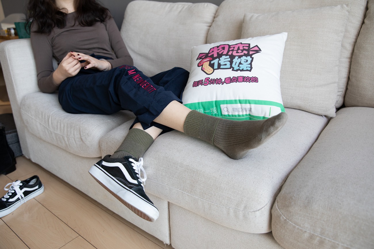 图片[112]-[物恋传媒] NO.099 佳琪-可御可萌-浪漫红唇的温柔 [149P] – 速更版-美库