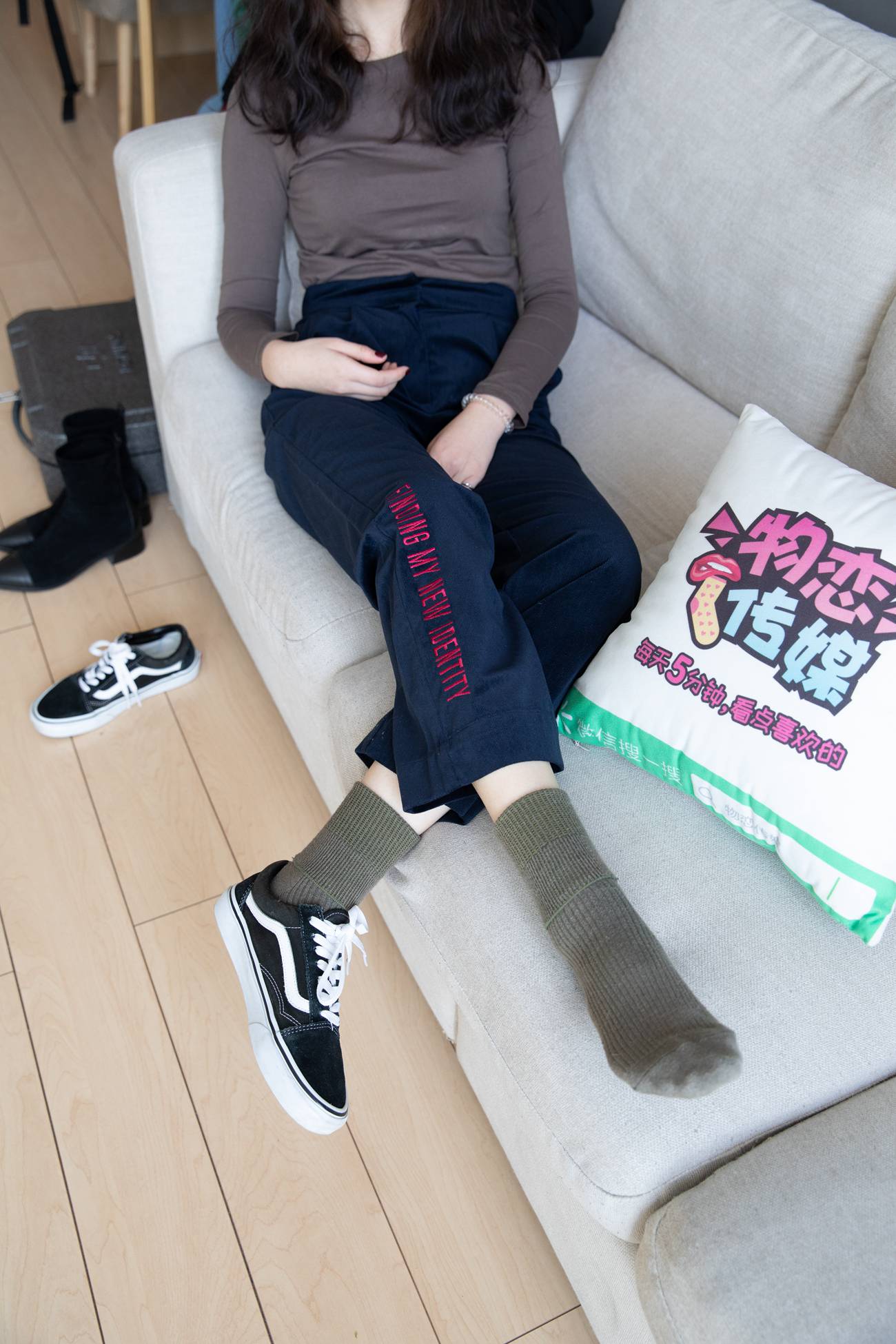 图片[120]-[物恋传媒] NO.099 佳琪-可御可萌-浪漫红唇的温柔 [149P] – 速更版-美库