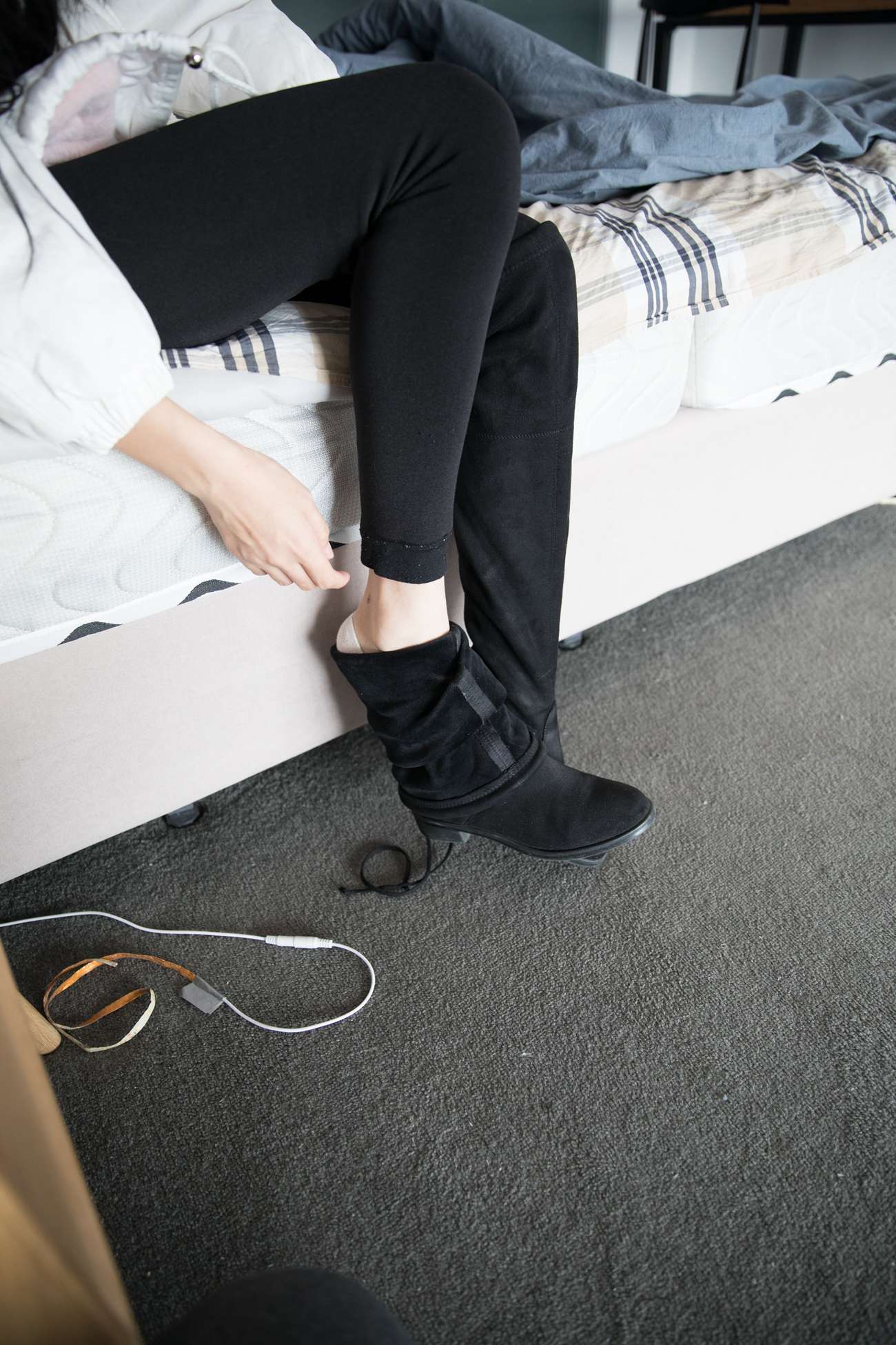 图片[143]-勿恋传媒 No.101 苏镶-气质女神的过膝长靴 [188P] – 速更版-美库