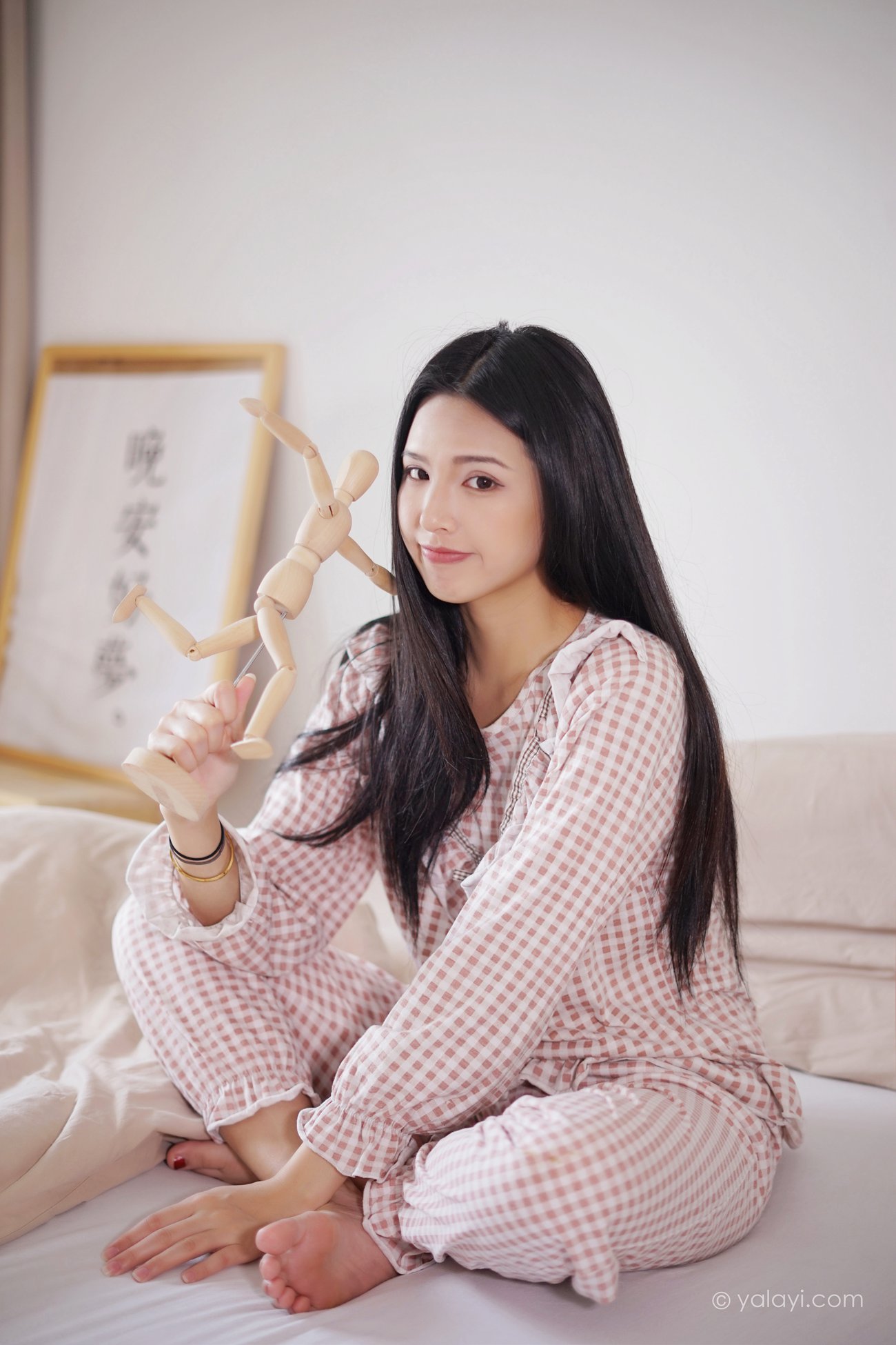 图片[41]-[YALAYI雅拉伊] 2021.09.16 No.843 在家千日好 溪若 [42P] – 速更版-美库