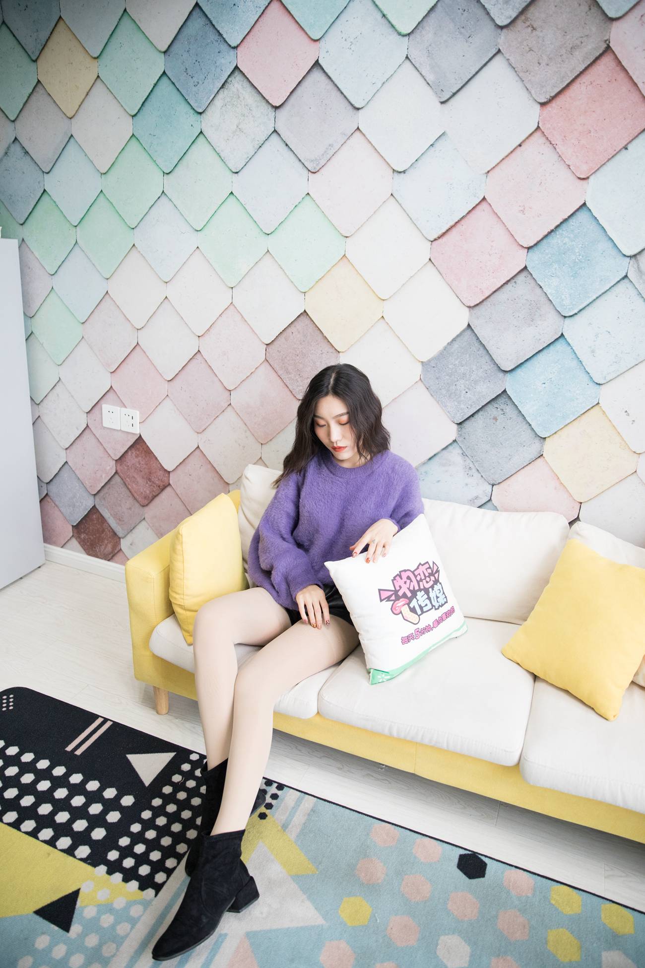 图片[134]-勿恋传媒 No.103 语梦-她和她的七彩肉丝梦境 [159P] – 速更版-美库