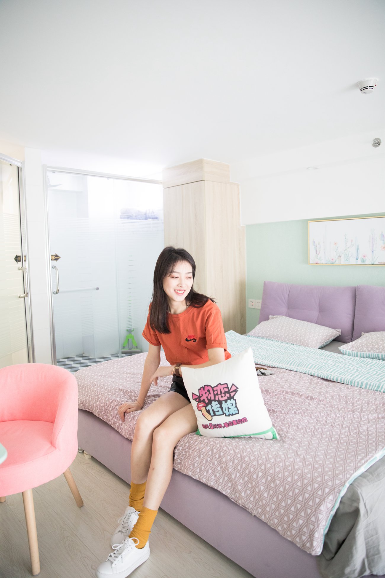 图片[154]-勿恋传媒 No.104 心怡-爱像一道光，如此美妙 [158P] – 速更版-美库