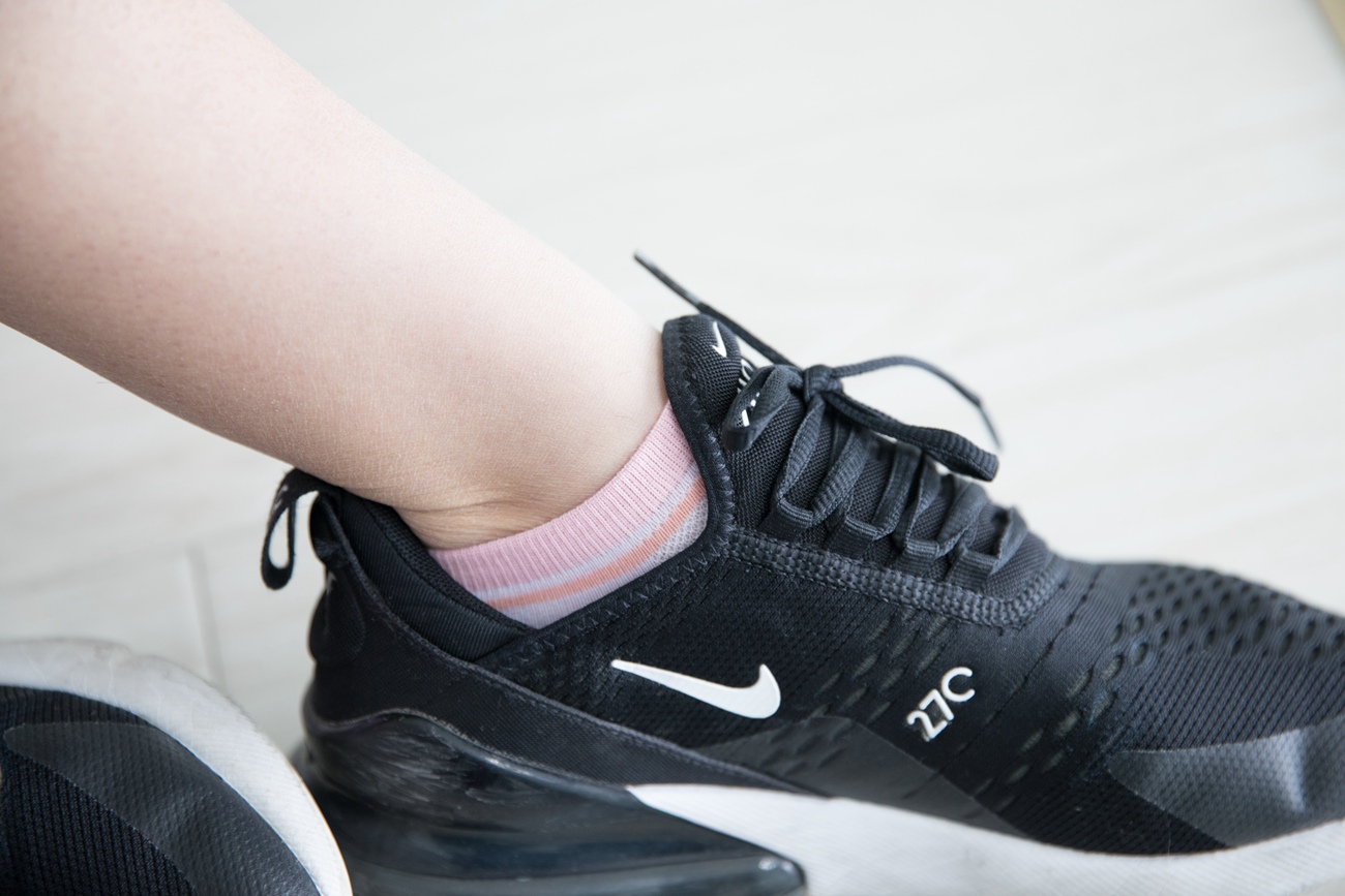 图片[132]-勿恋传媒 No.105 小飞-你是我爱笑的短发姑娘 [152P] – 速更版-美库