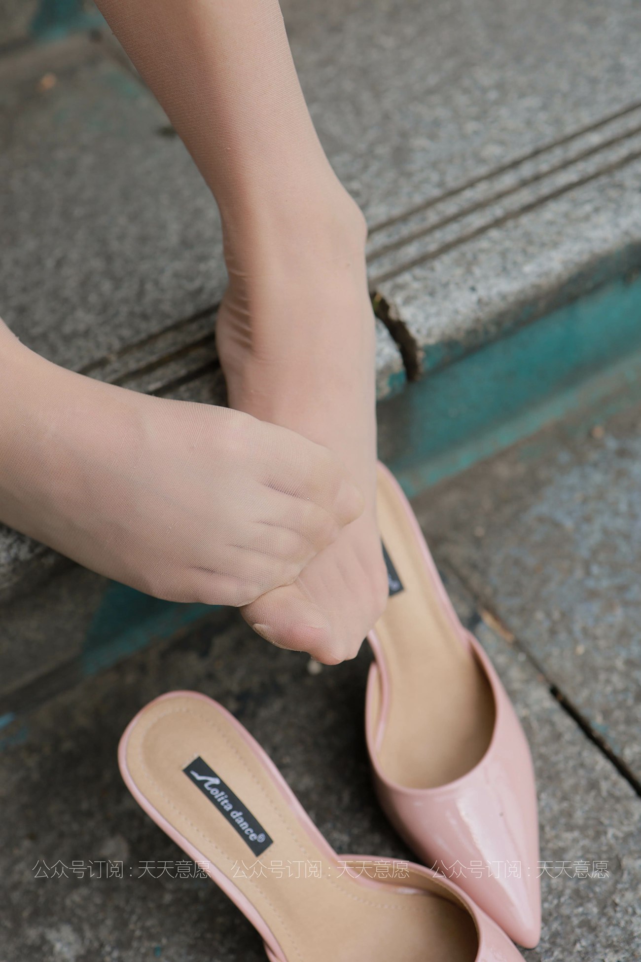 图片[21]-[IESS异思趣向] 耽丝 210531 阶梯上的美女 婉苹 [91P] – 速更版-美库